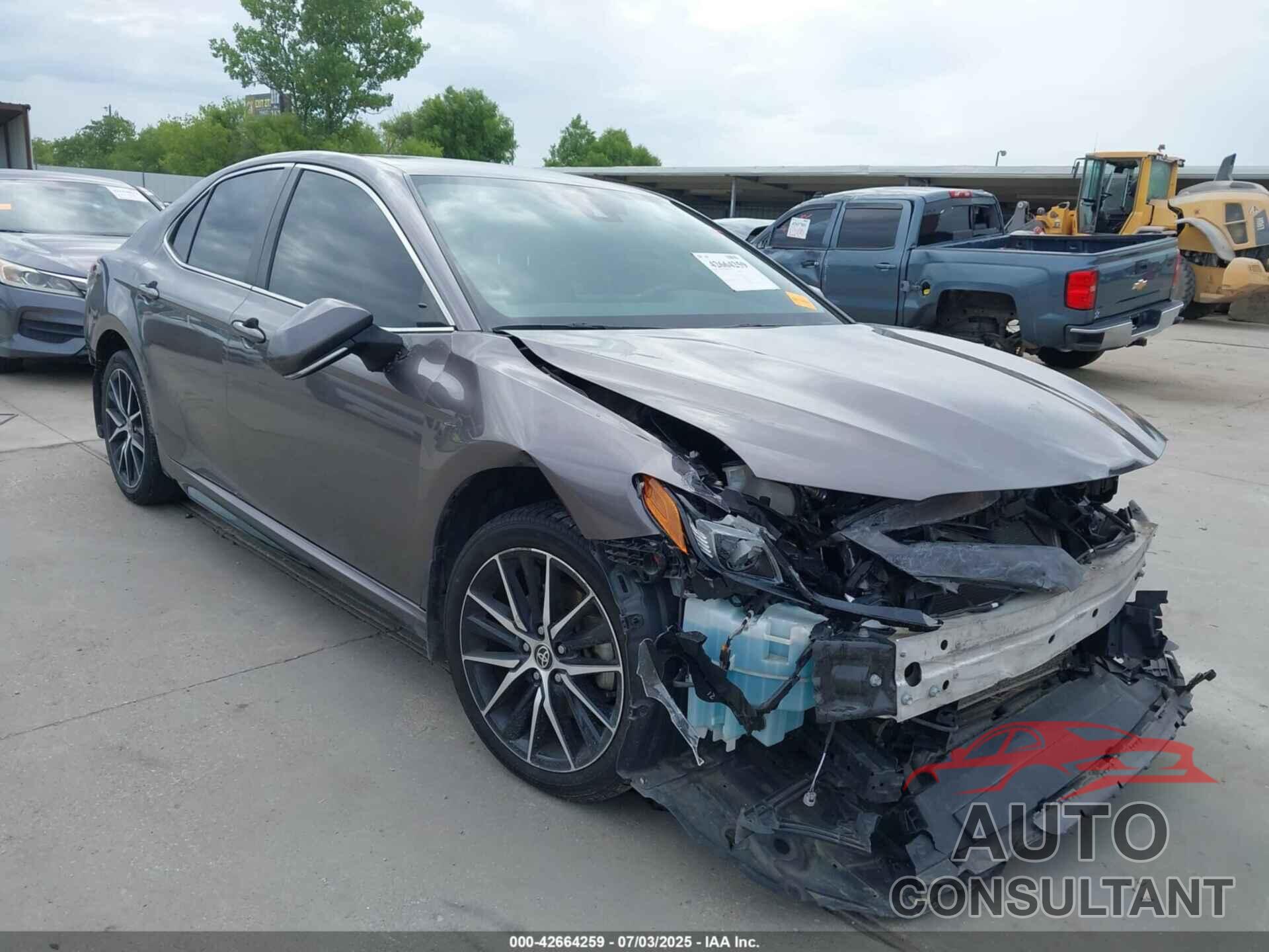 TOYOTA CAMRY 2022 - 4T1G11AK0NU668412