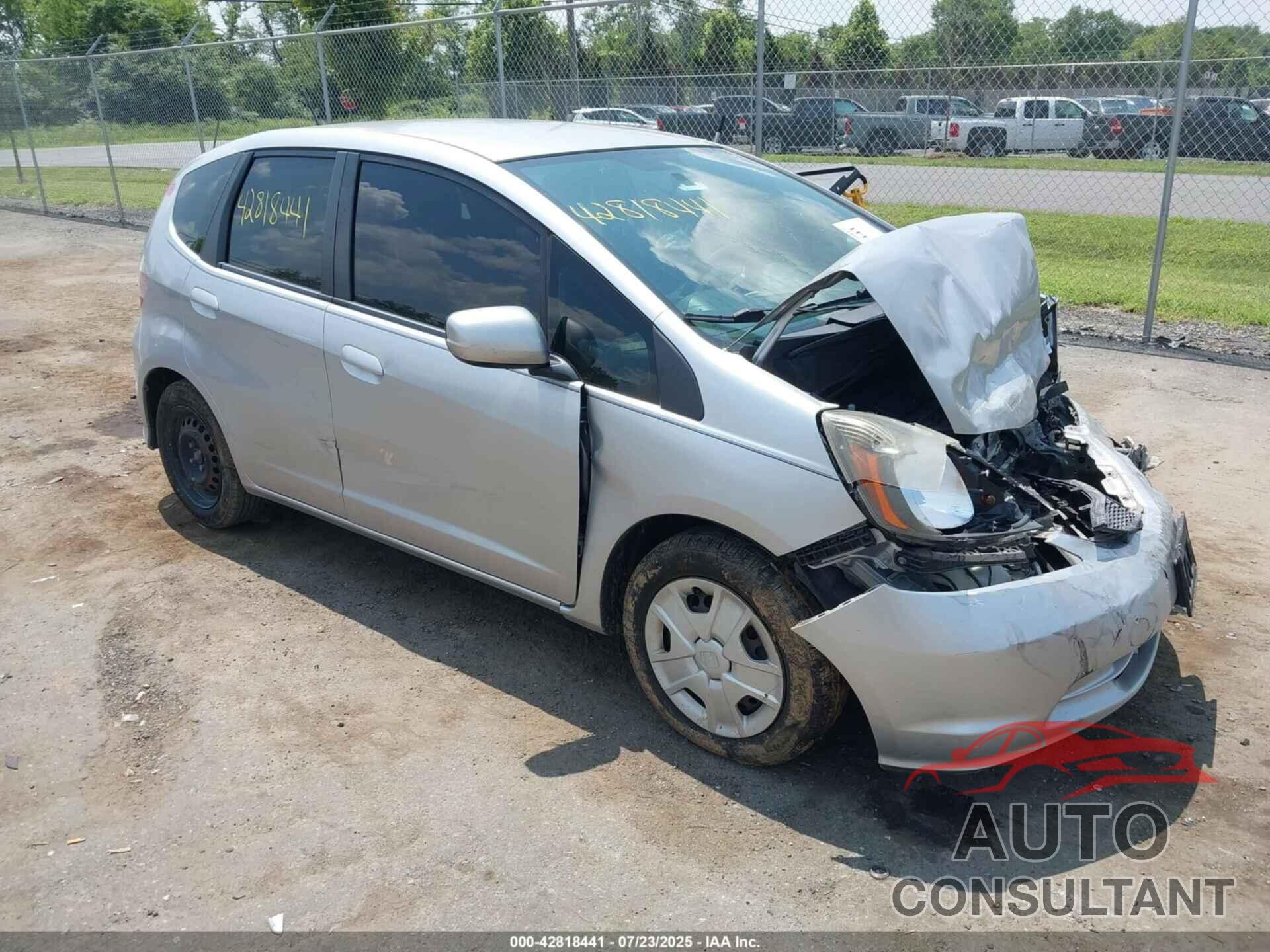 HONDA FIT 2013 - JHMGE8H39DC071584