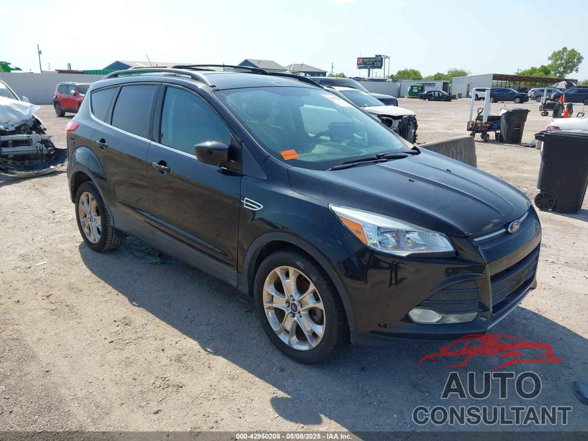 FORD ESCAPE 2013 - 1FMCU0GX5DUB05826