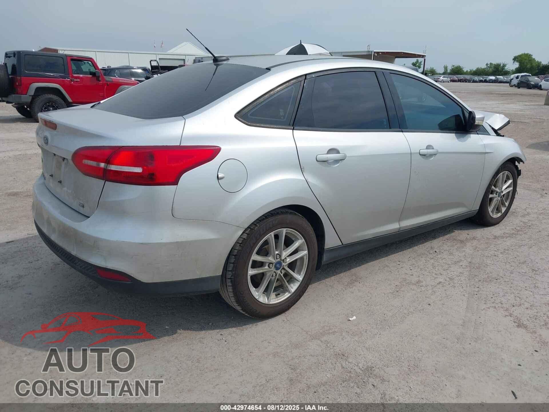 FORD FOCUS 2017 - 1FADP3F29HL263322