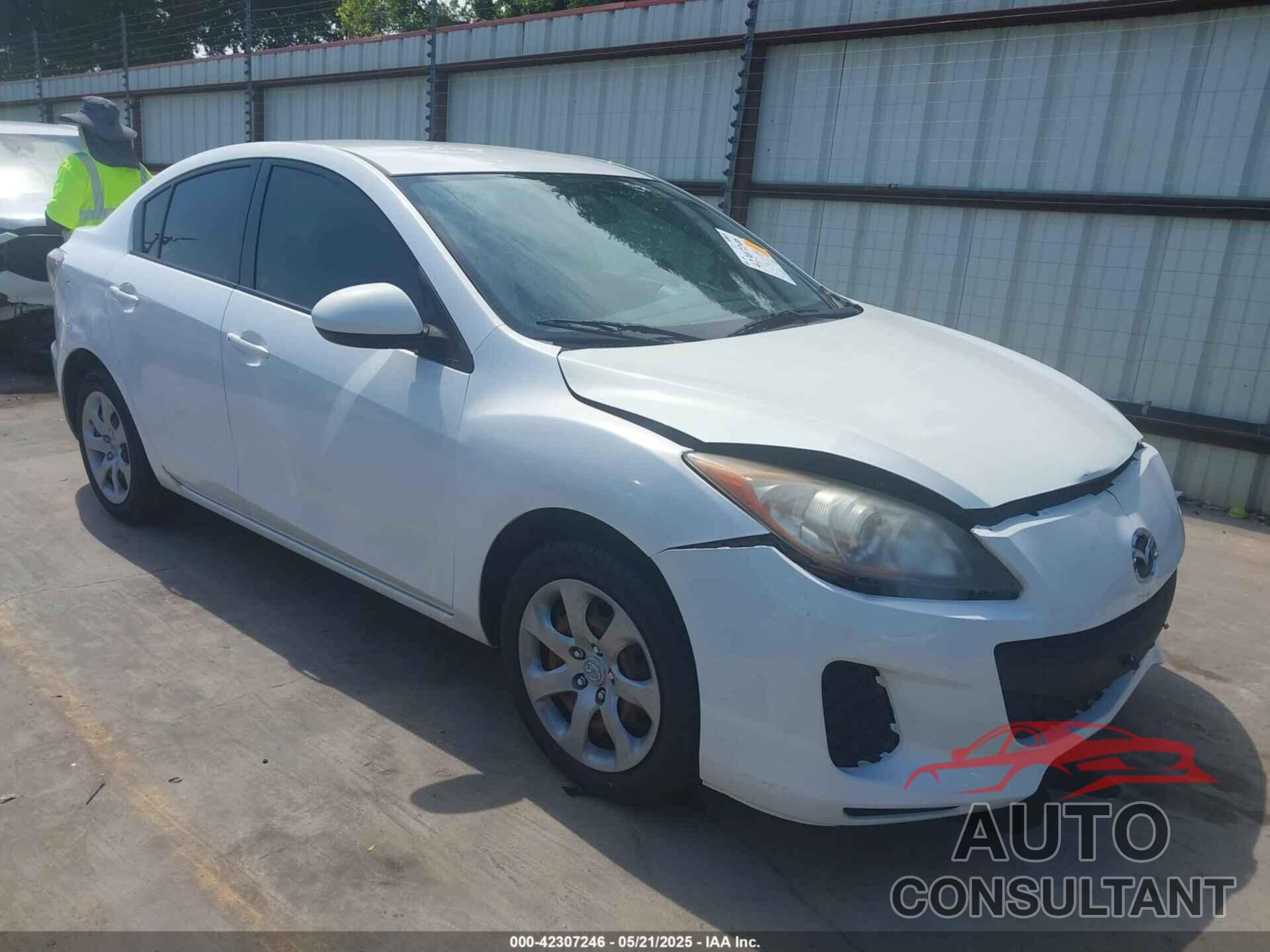 MAZDA MAZDA3 2013 - JM1BL1TF5D1832262