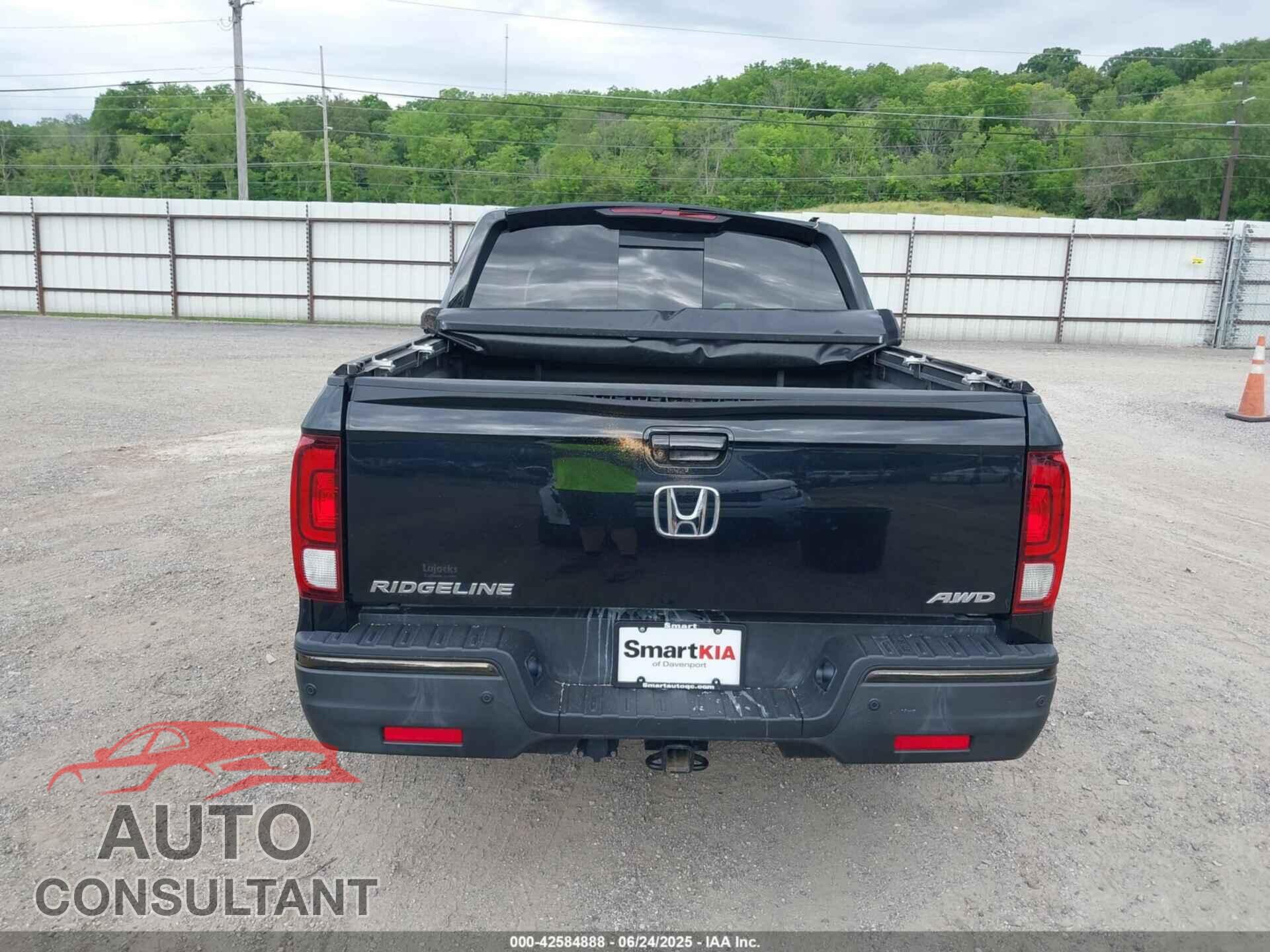 HONDA RIDGELINE 2017 - 5FPYK3F83HB008075