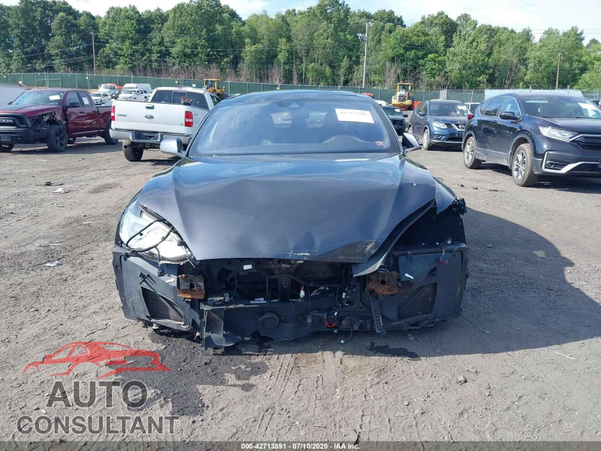 TESLA MODEL S 2015 - 5YJSA1E20FF110711