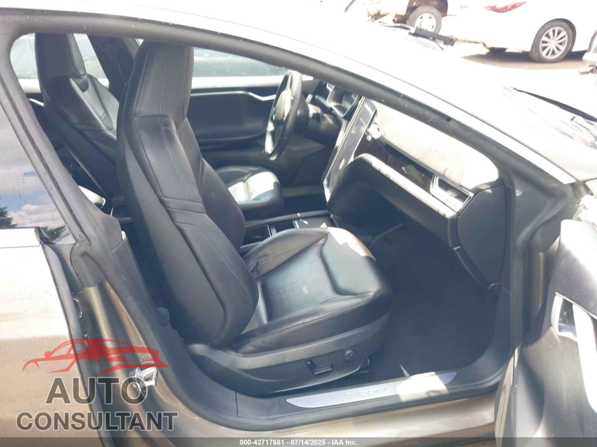 TESLA MODEL S 2015 - 5YJSA1E12FF112483