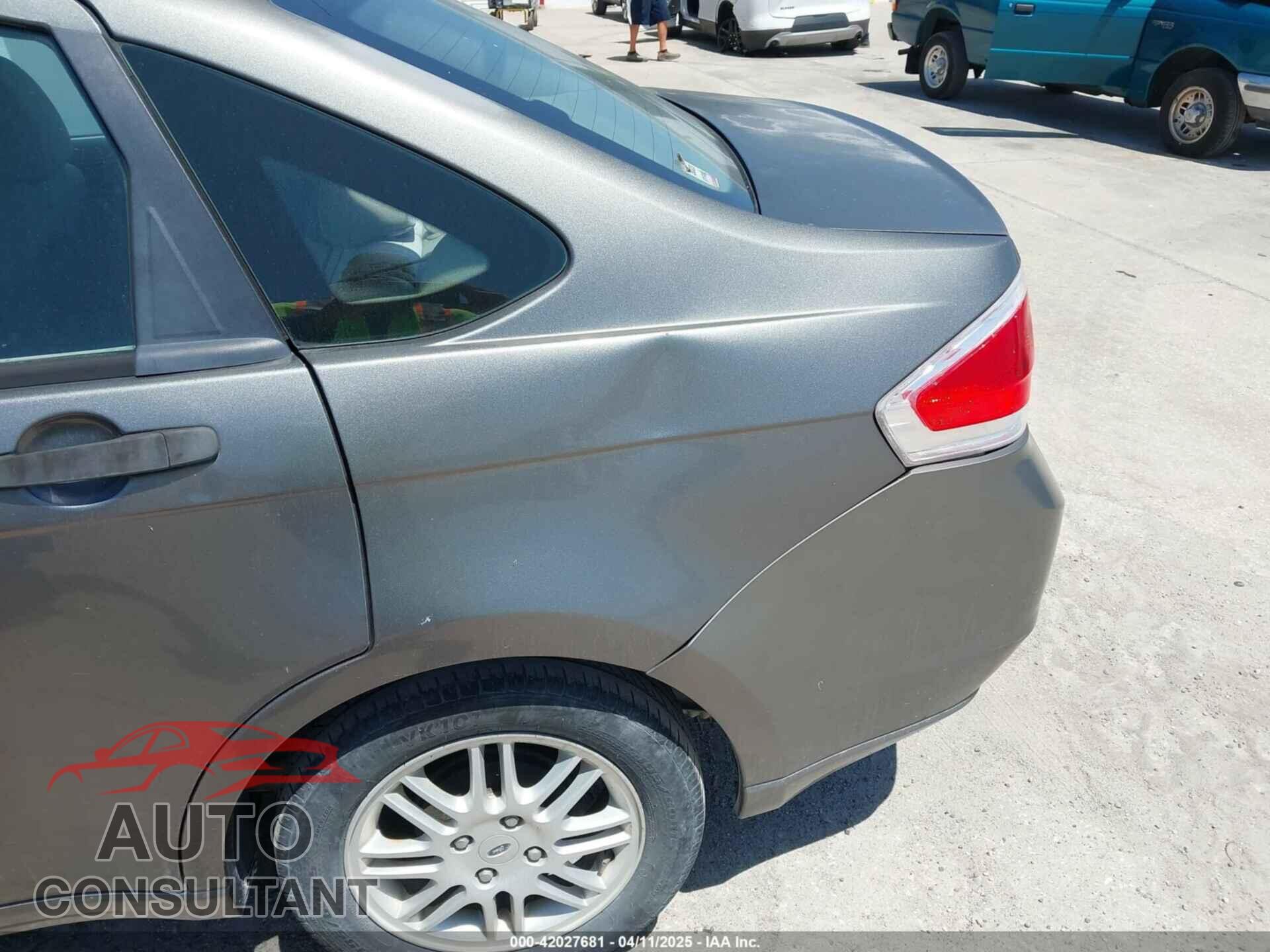FORD FOCUS 2011 - 1FAHP3FN4BW174842
