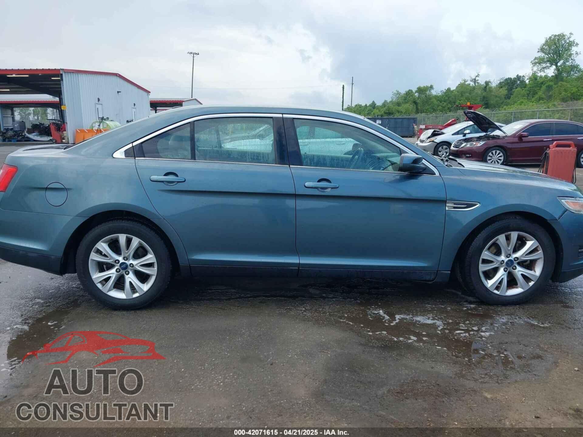 FORD TAURUS 2010 - 1FAHP2EW3AG106982