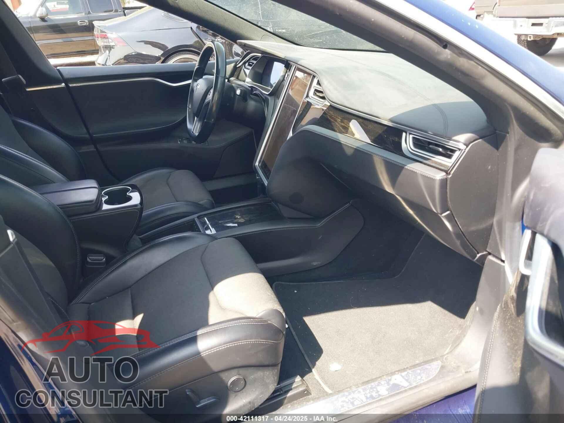 TESLA MODEL S 2017 - 5YJSA1E20HF208771