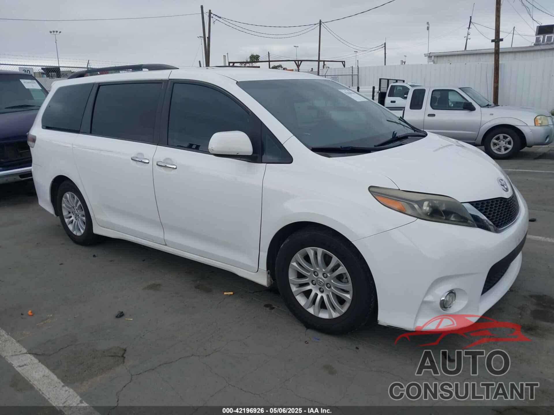 TOYOTA SIENNA 2017 - 5TDXZ3DC9HS771012