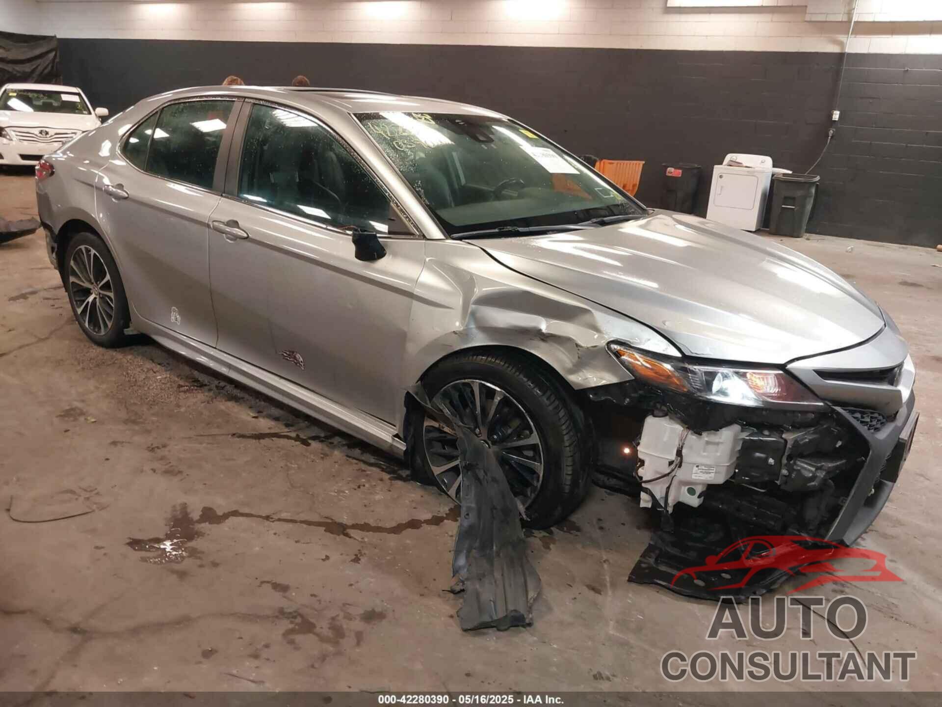 TOYOTA CAMRY 2019 - 4T1B11HK1KU834643