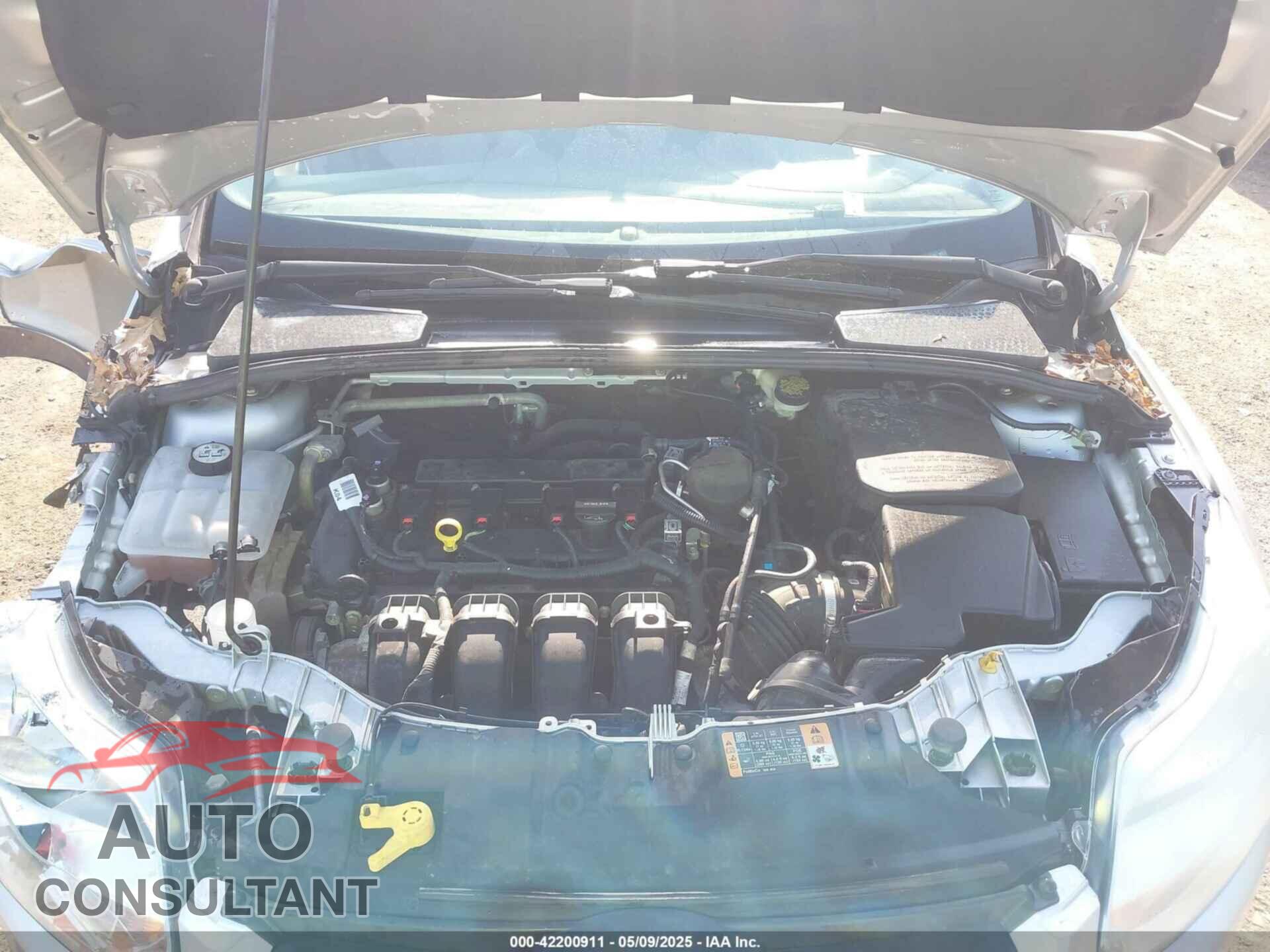 FORD FOCUS 2014 - 1FADP3K2XEL283869