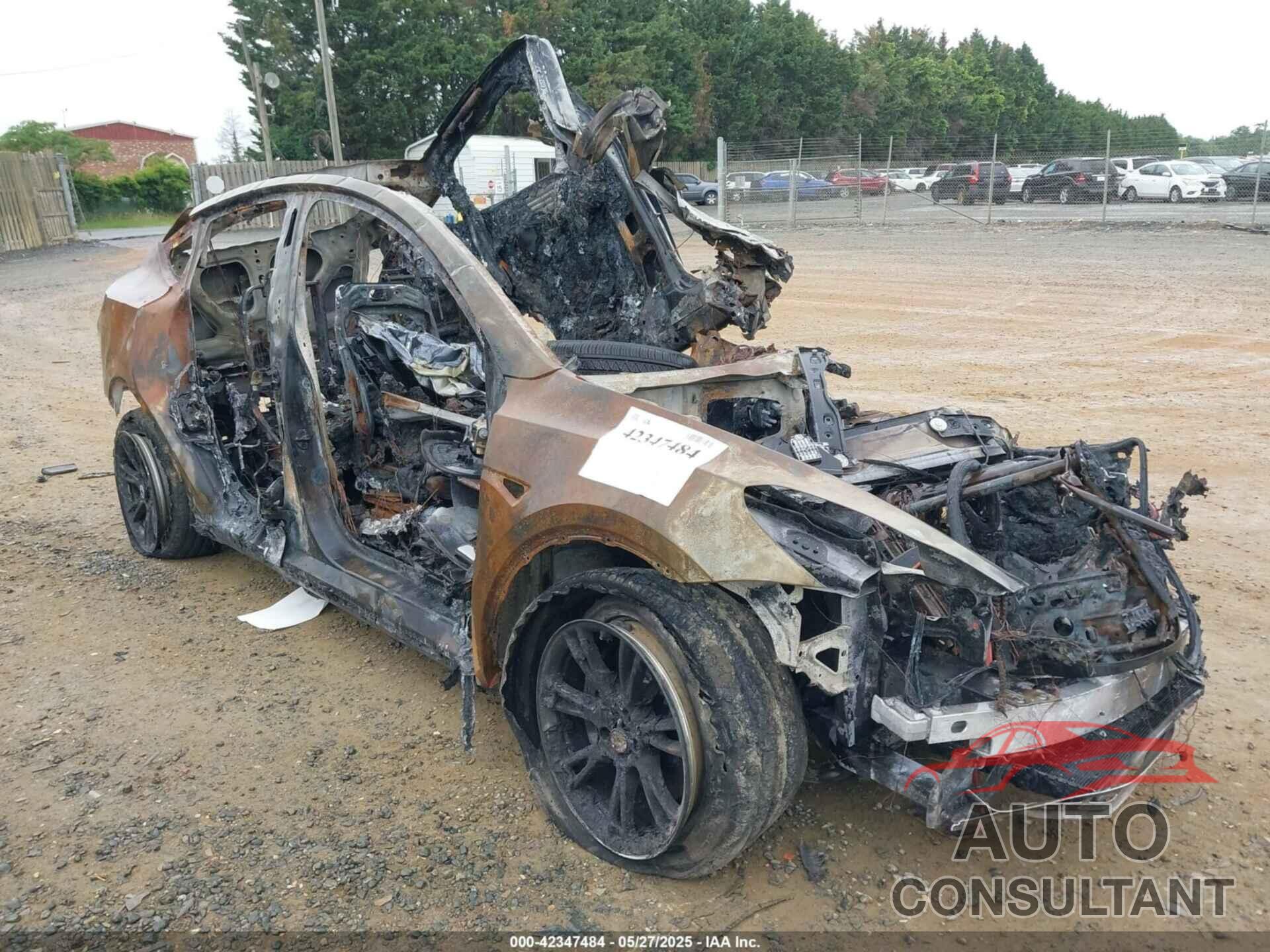 TESLA MODEL Y 2023 - 7SAYGDED2PF946309