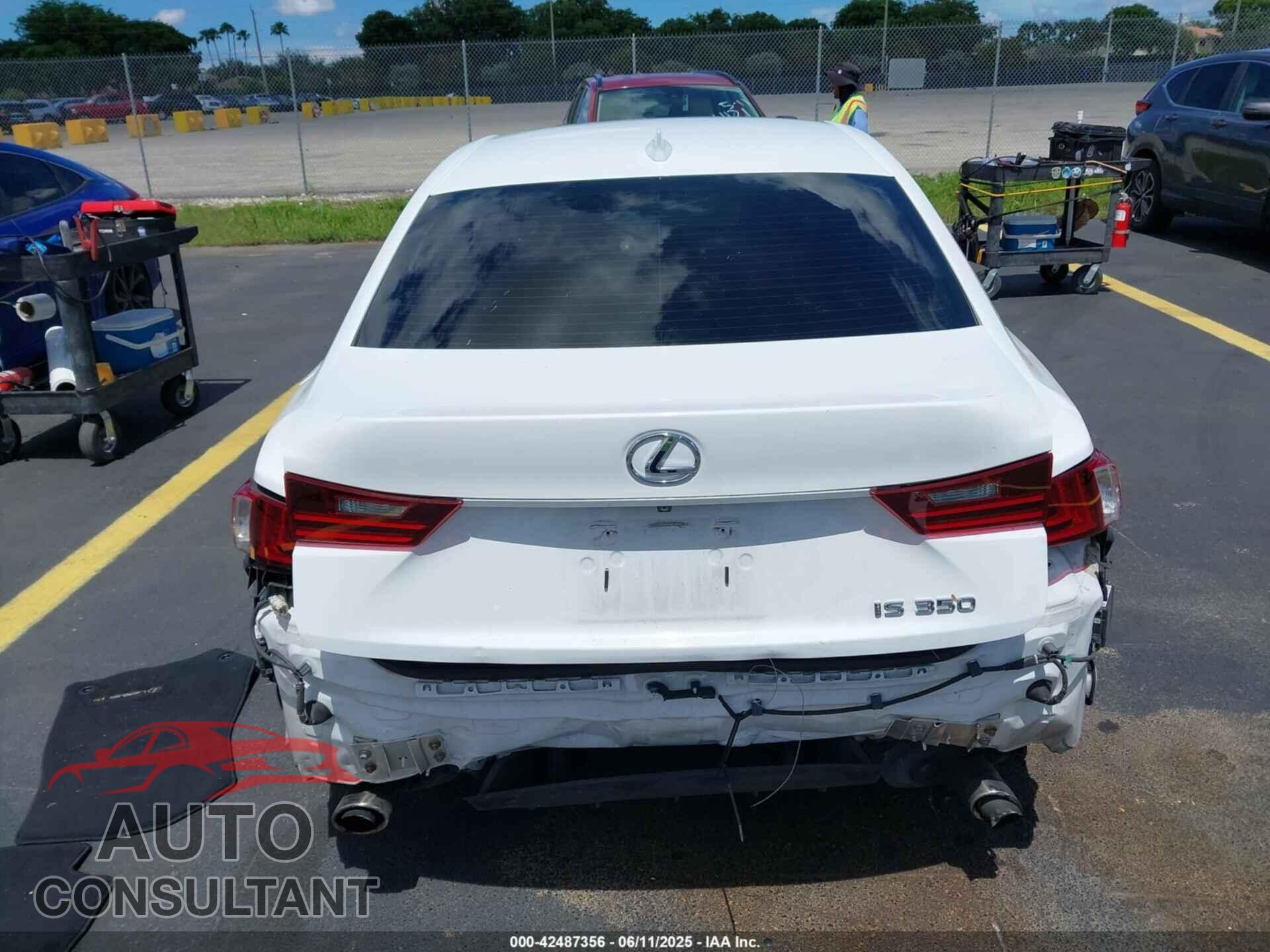 LEXUS IS 350 2014 - JTHBE1D29E5000826