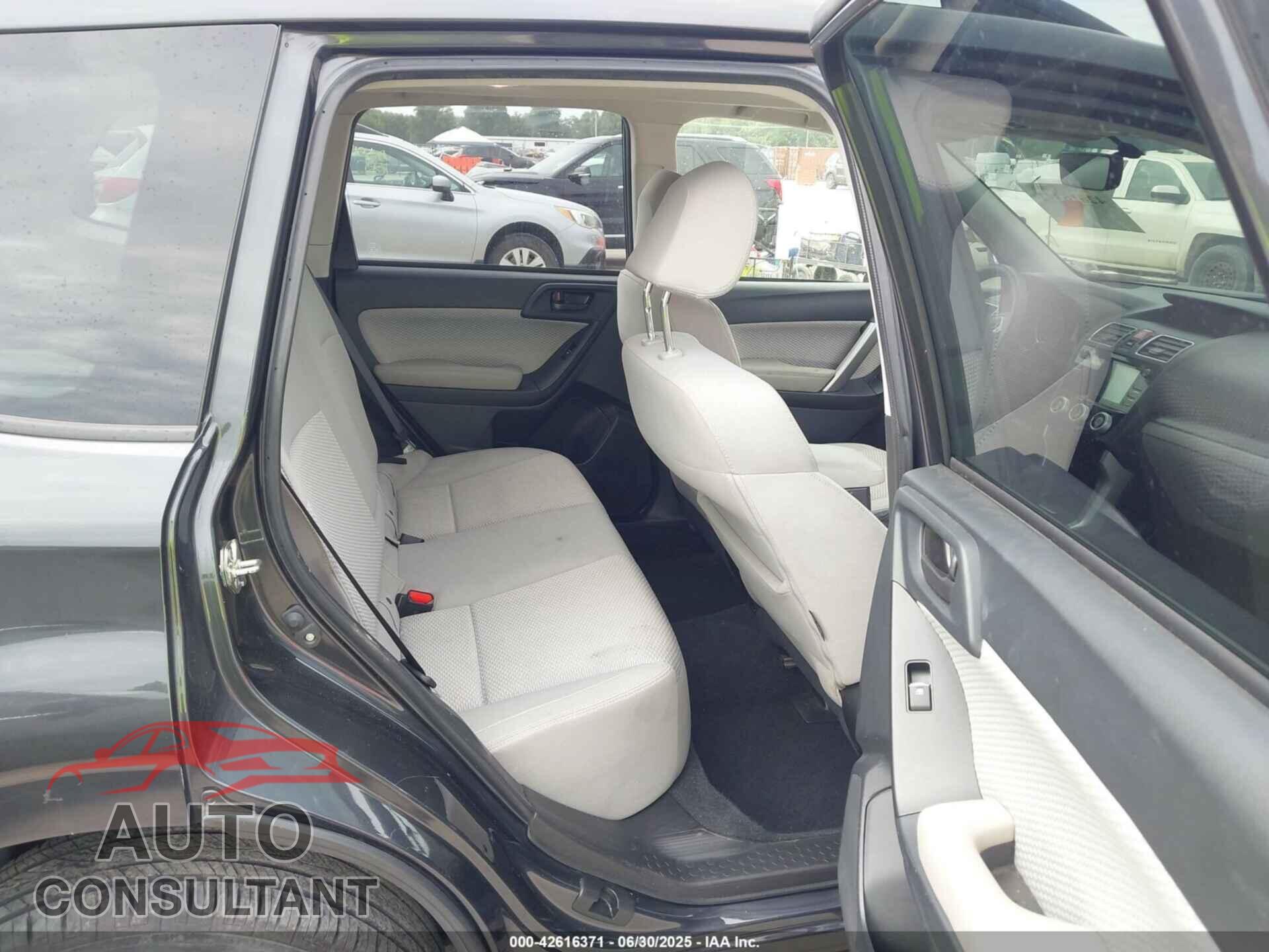 SUBARU FORESTER 2017 - JF2SJAEC4HH588532
