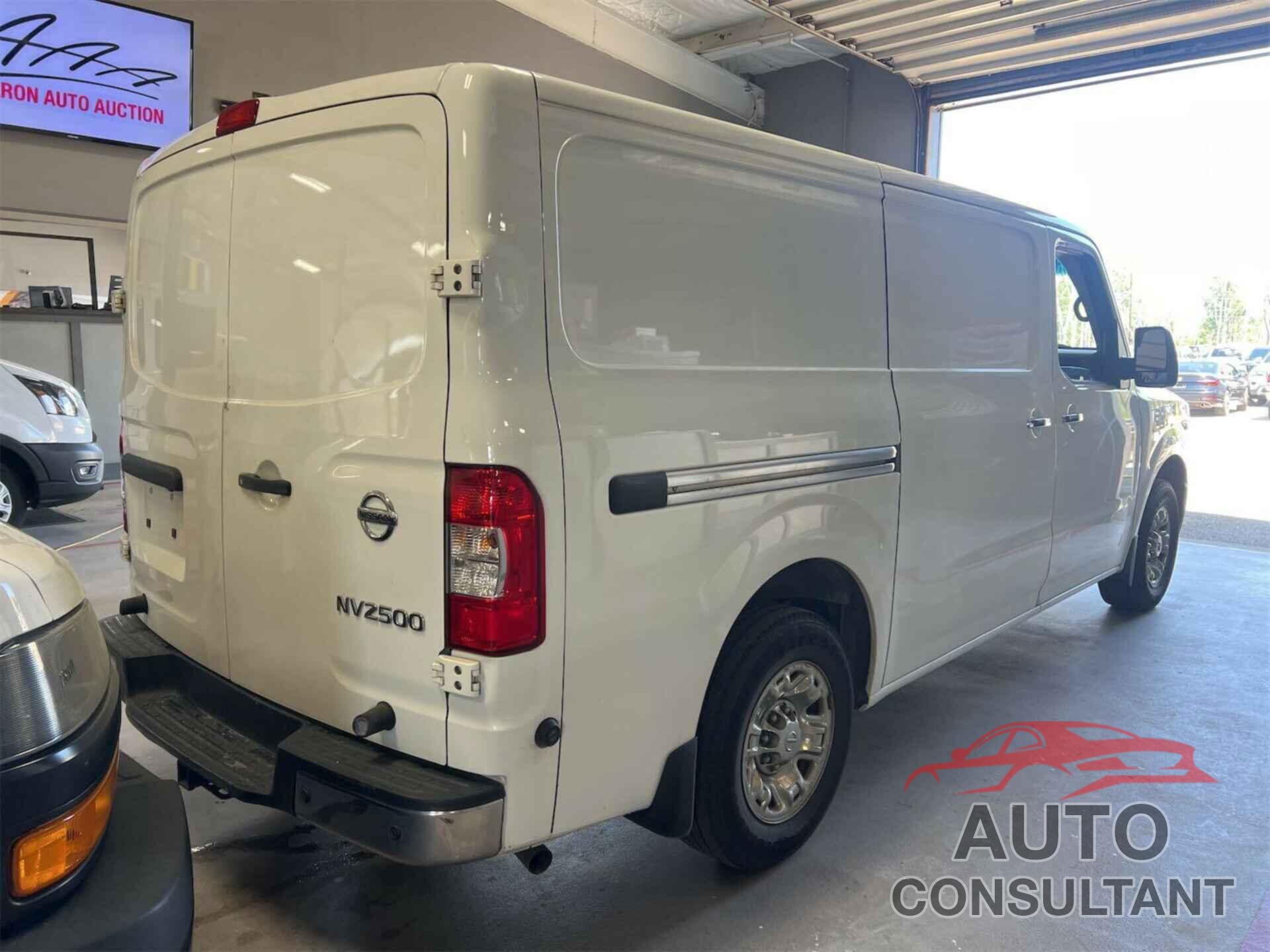 NISSAN NV CARGO NV2500 HD 2019 - 1N6BF0KY4KN804394