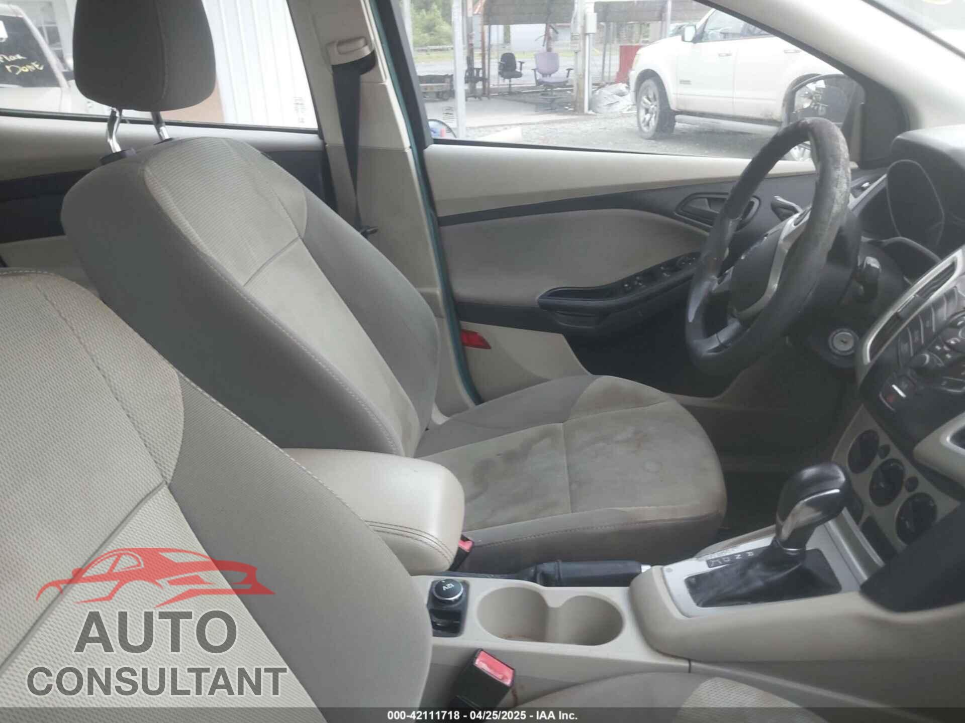 FORD FOCUS 2012 - 1FAHP3F26CL231275