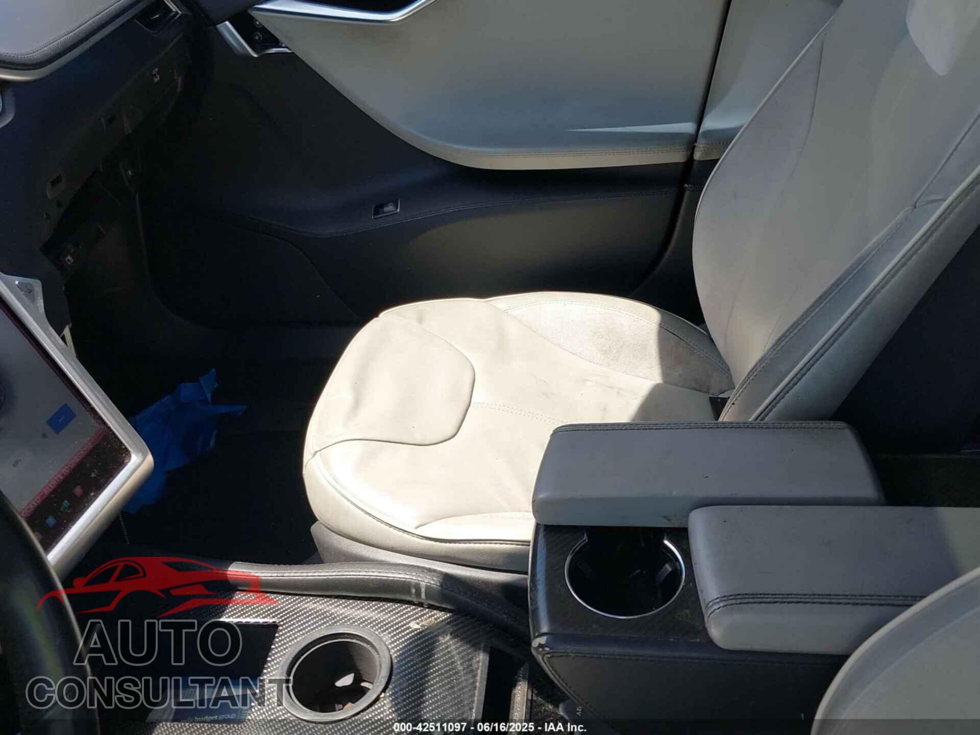 TESLA MODEL S 2013 - 5YJSA1DP9DFP06121