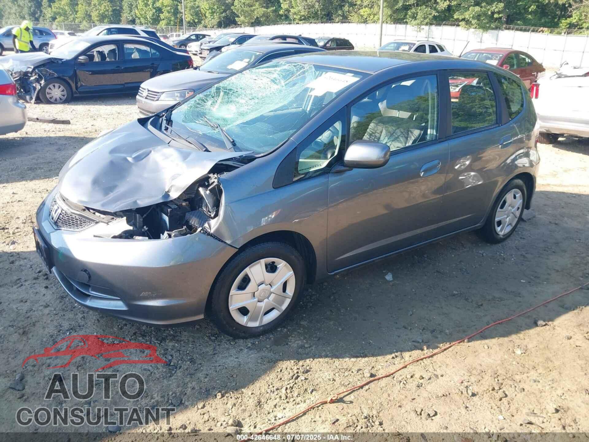 HONDA FIT 2013 - JHMGE8H34DC081925