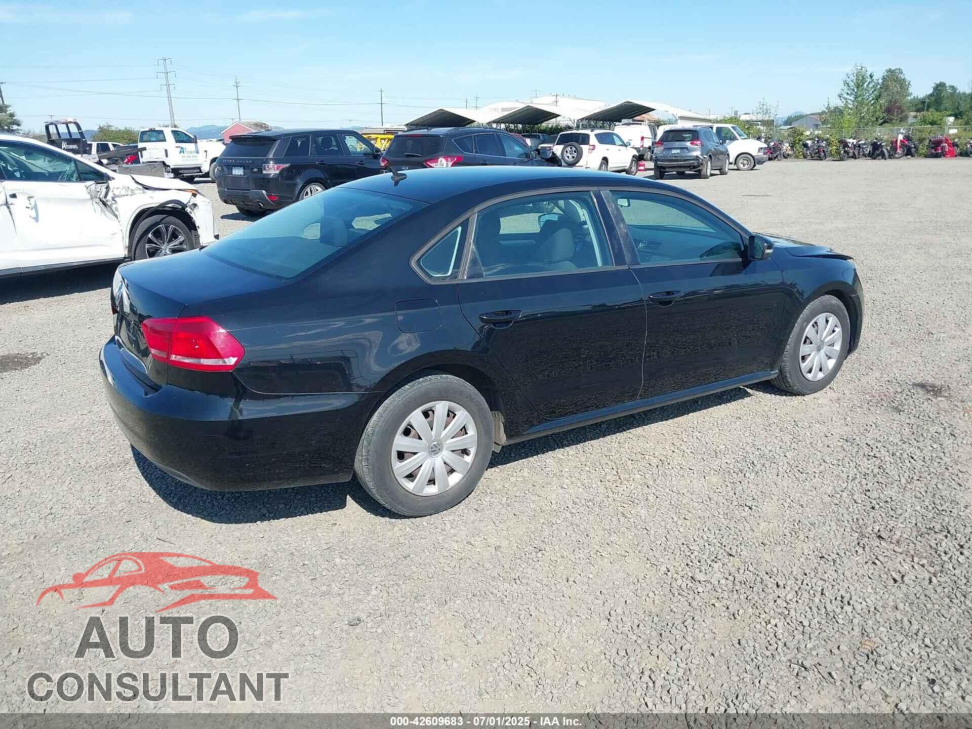 VOLKSWAGEN PASSAT 2013 - 1VWAP7A37DC045987