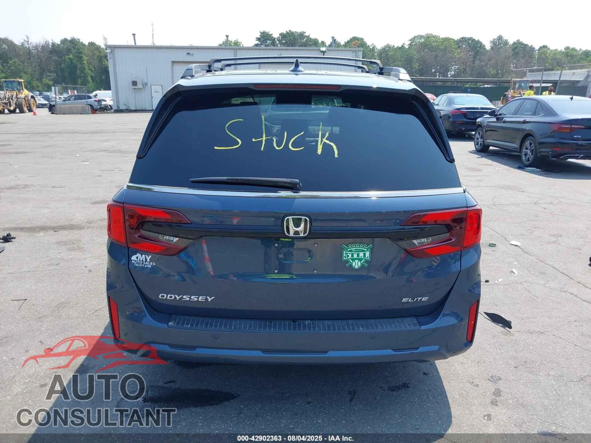 HONDA ODYSSEY 2025 - 5FNRL6H92SB043473