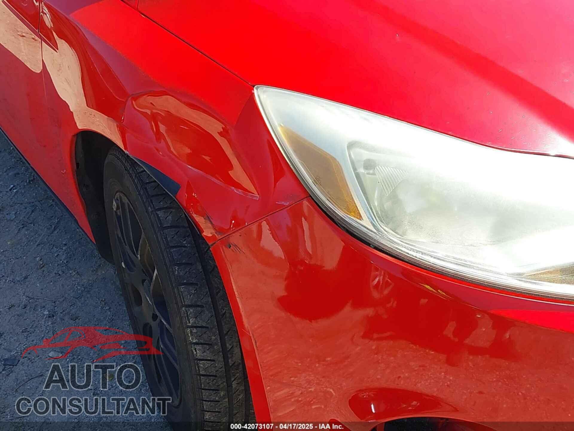 FORD FOCUS 2014 - 1FADP3F2XELI64830