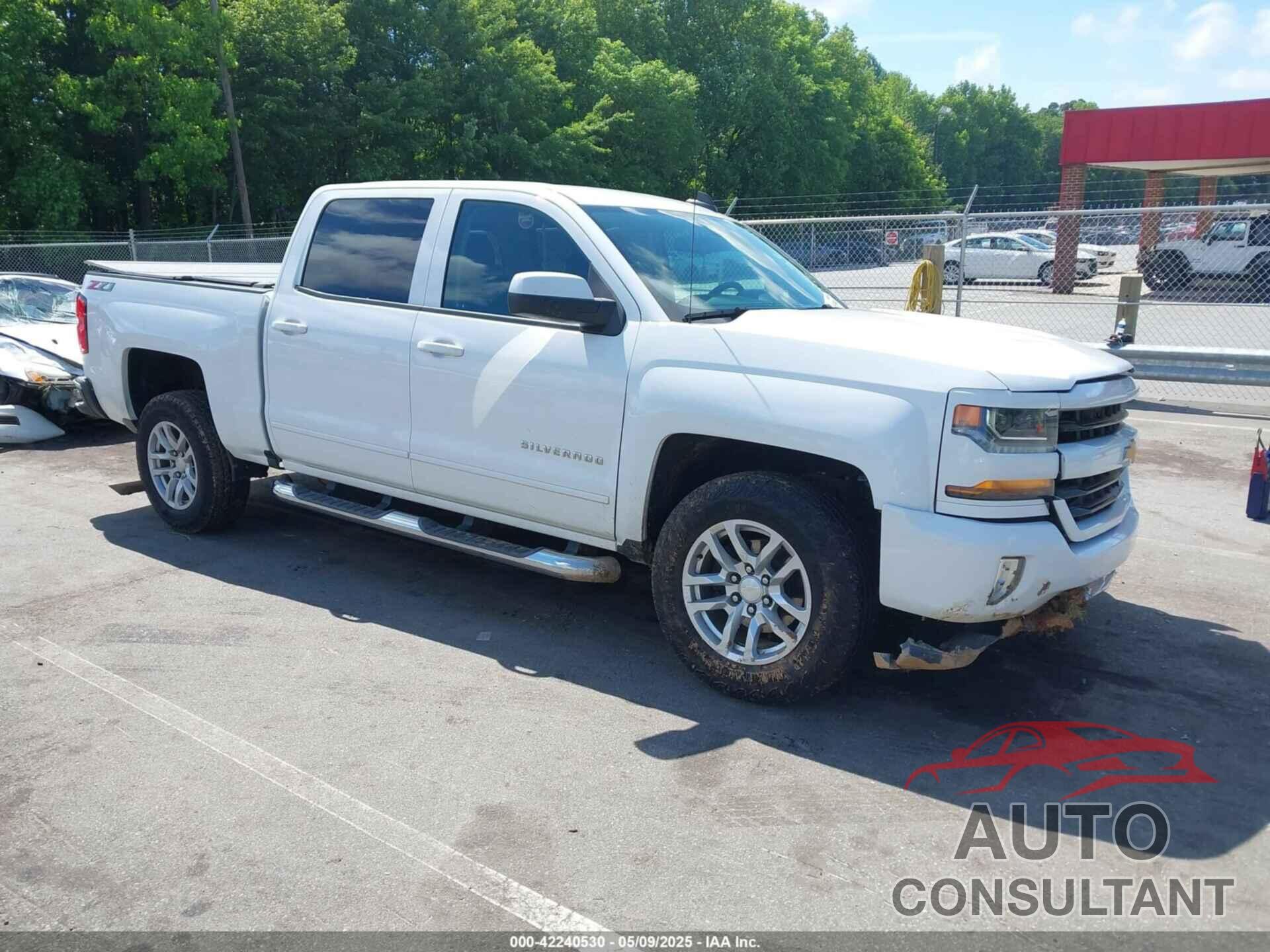 CHEVROLET SILVERADO 1500 2018 - 3GCUKREC2JG625354