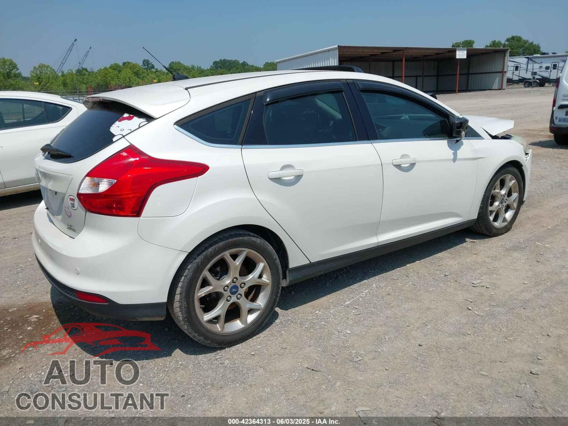 FORD FOCUS 2012 - 1FAHP3M21CL390174