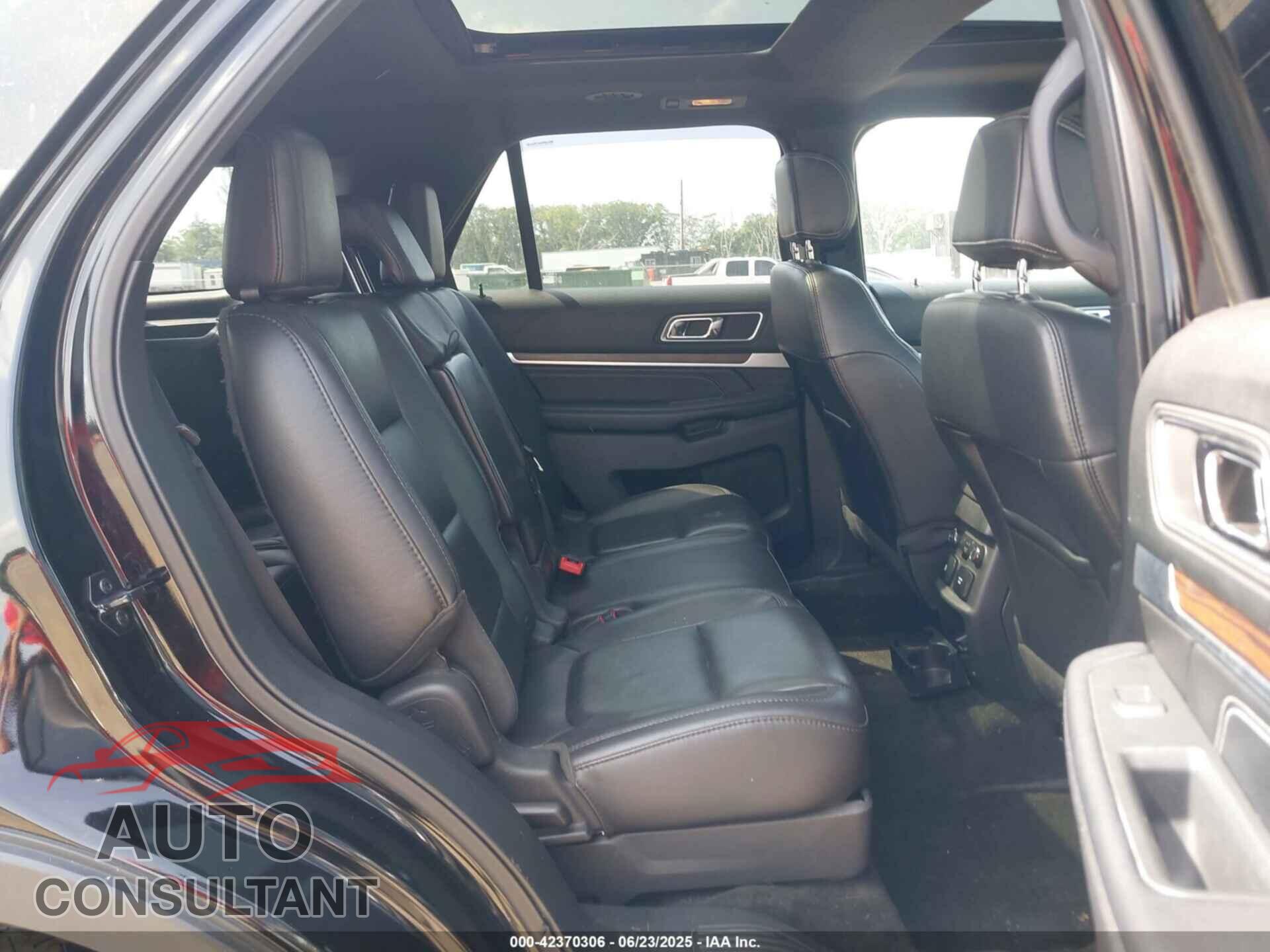 FORD EXPLORER 2017 - 1FM5K8F80HGC92811