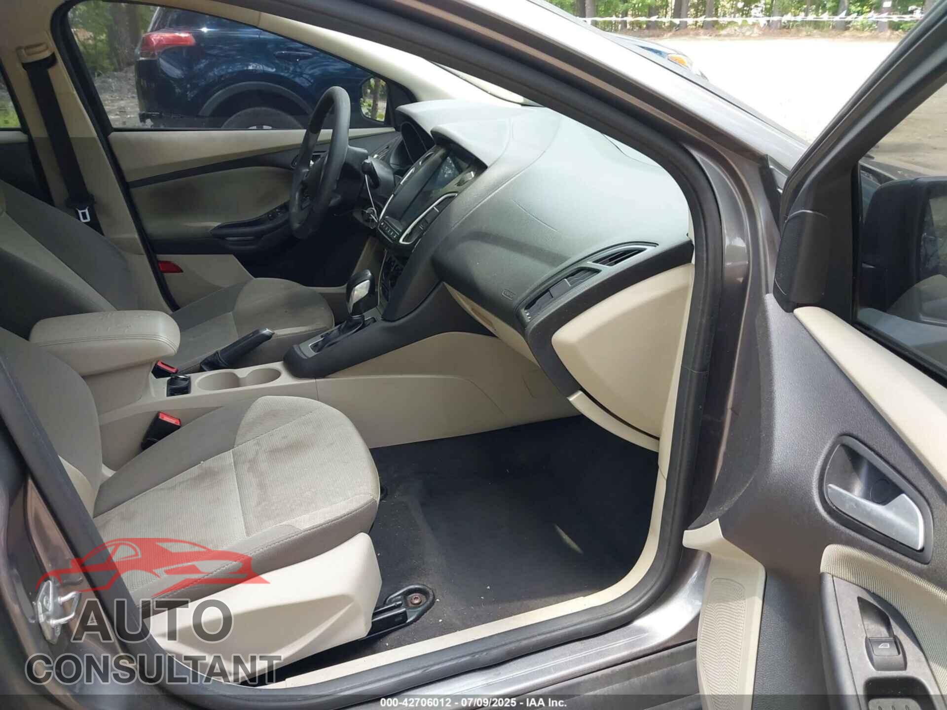 FORD FOCUS 2014 - 1FADP3F20EL202646