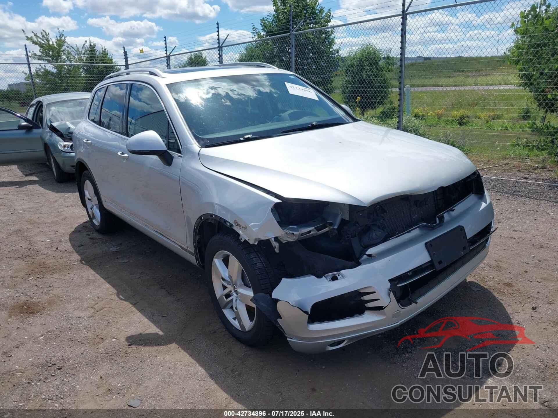 VOLKSWAGEN TOUAREG 2013 - WVGEF9BP2DD005911