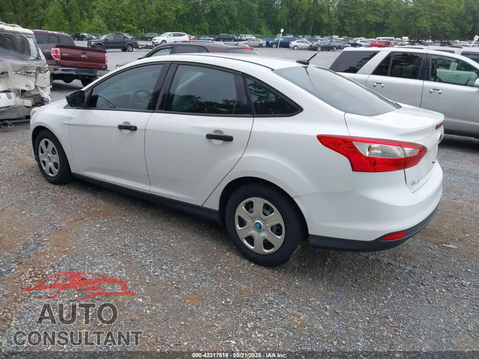 FORD FOCUS 2012 - 1FAHP3E24CL215948