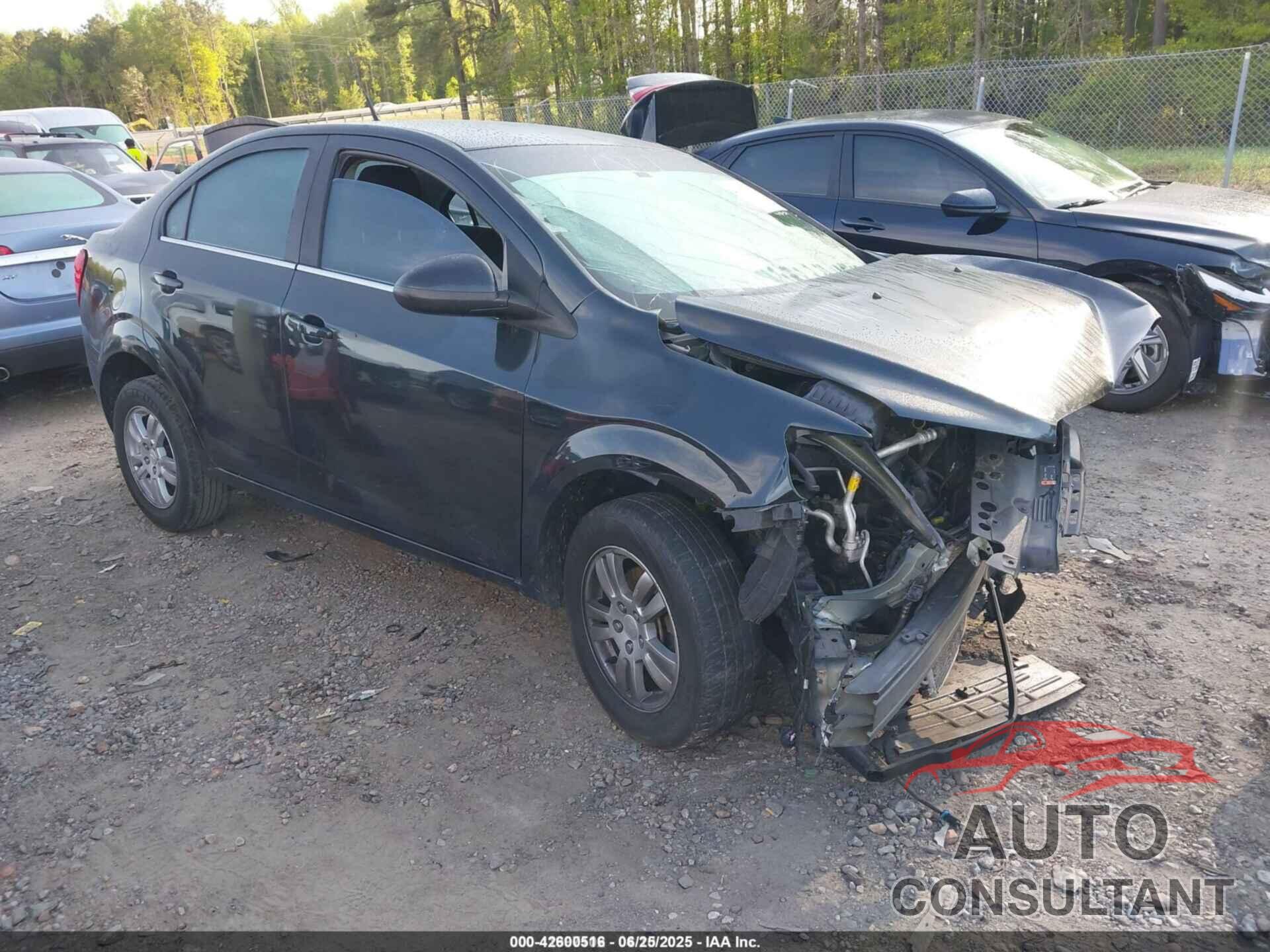 CHEVROLET SONIC 2013 - 1G1JC5SG7D4168602