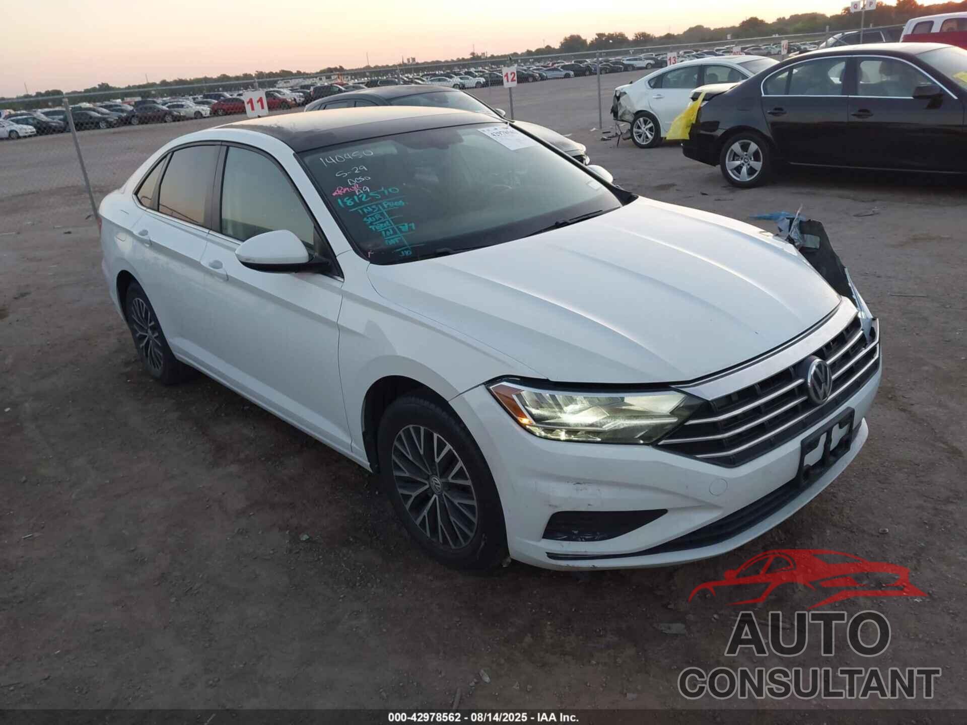 VOLKSWAGEN JETTA 2019 - 3VWC57BU3KM263264