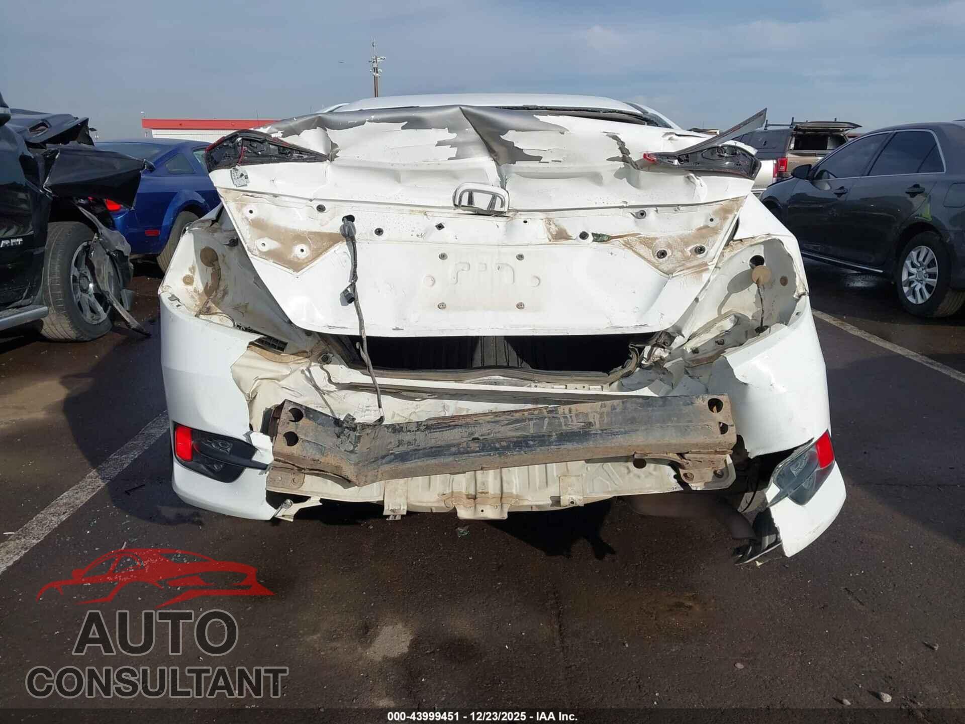 HONDA CIVIC 2017 - 19XFC2E56HE001609