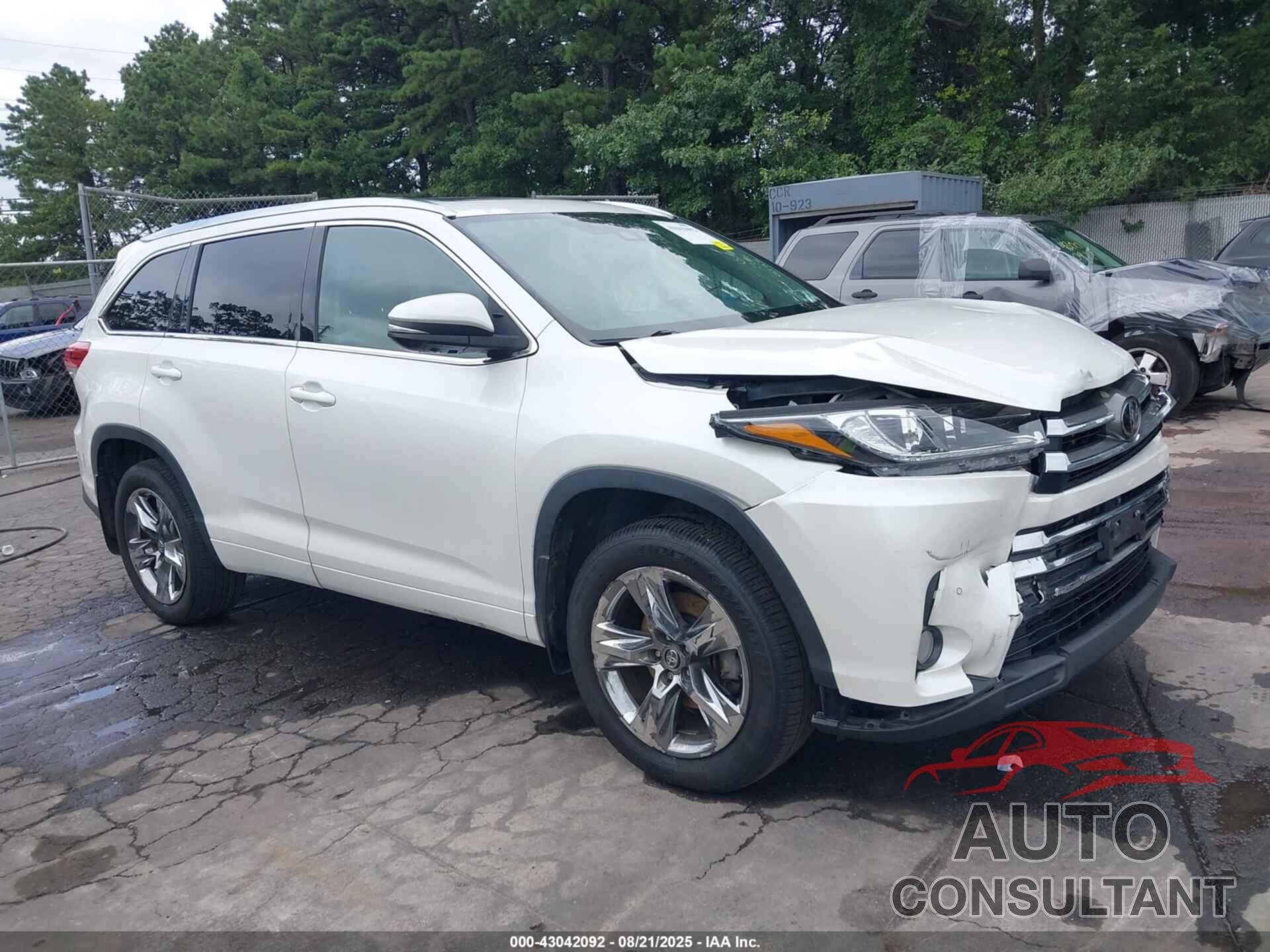 TOYOTA HIGHLANDER 2018 - 5TDDZRFH0JS908682