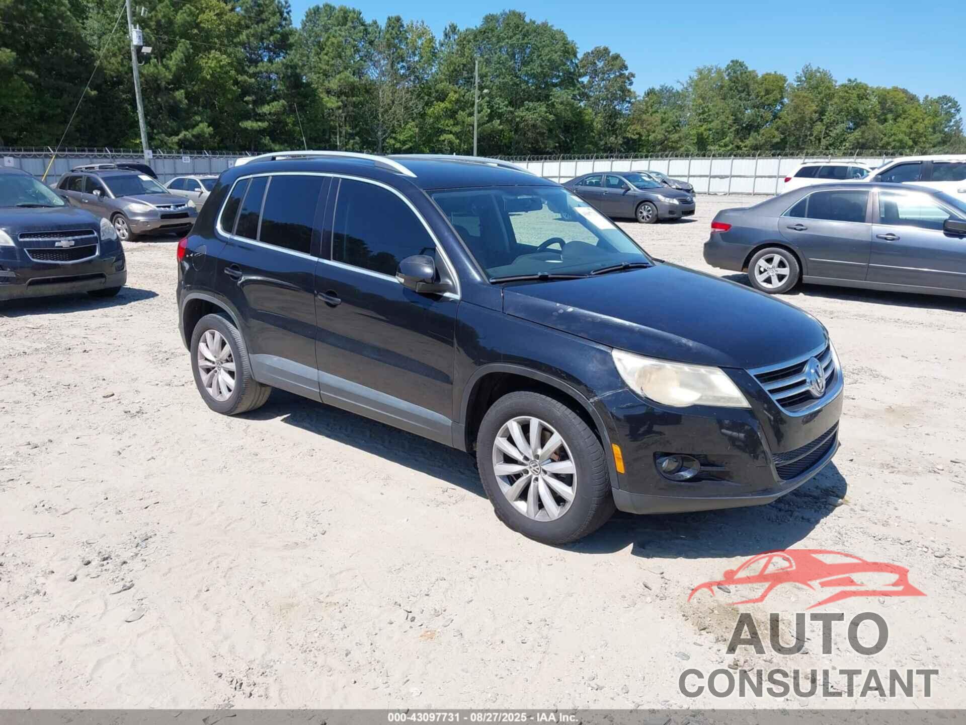 VOLKSWAGEN TIGUAN 2011 - WVGAV7AX6BW547439