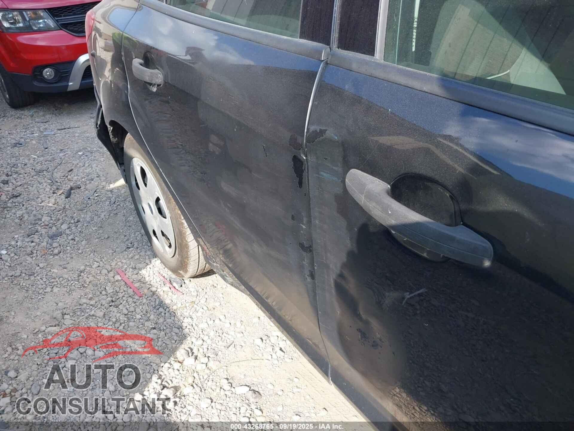 FORD FOCUS 2014 - 1FADP3E29EL245318