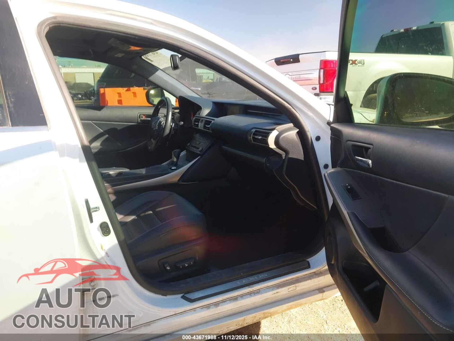 LEXUS IS 350 2015 - JTHBE1D22F5020739