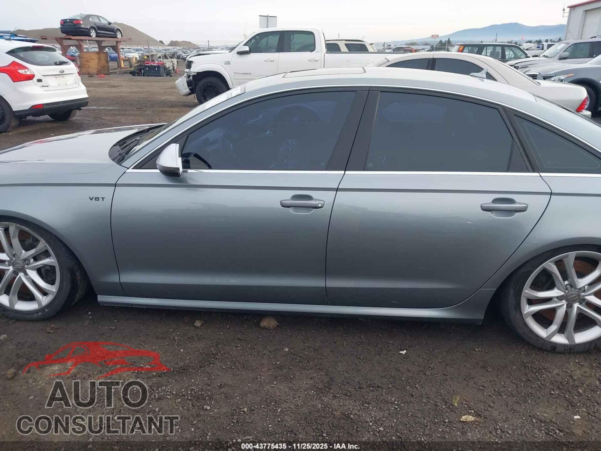 AUDI S6 2013 - WAUJ2BFC2DN060945