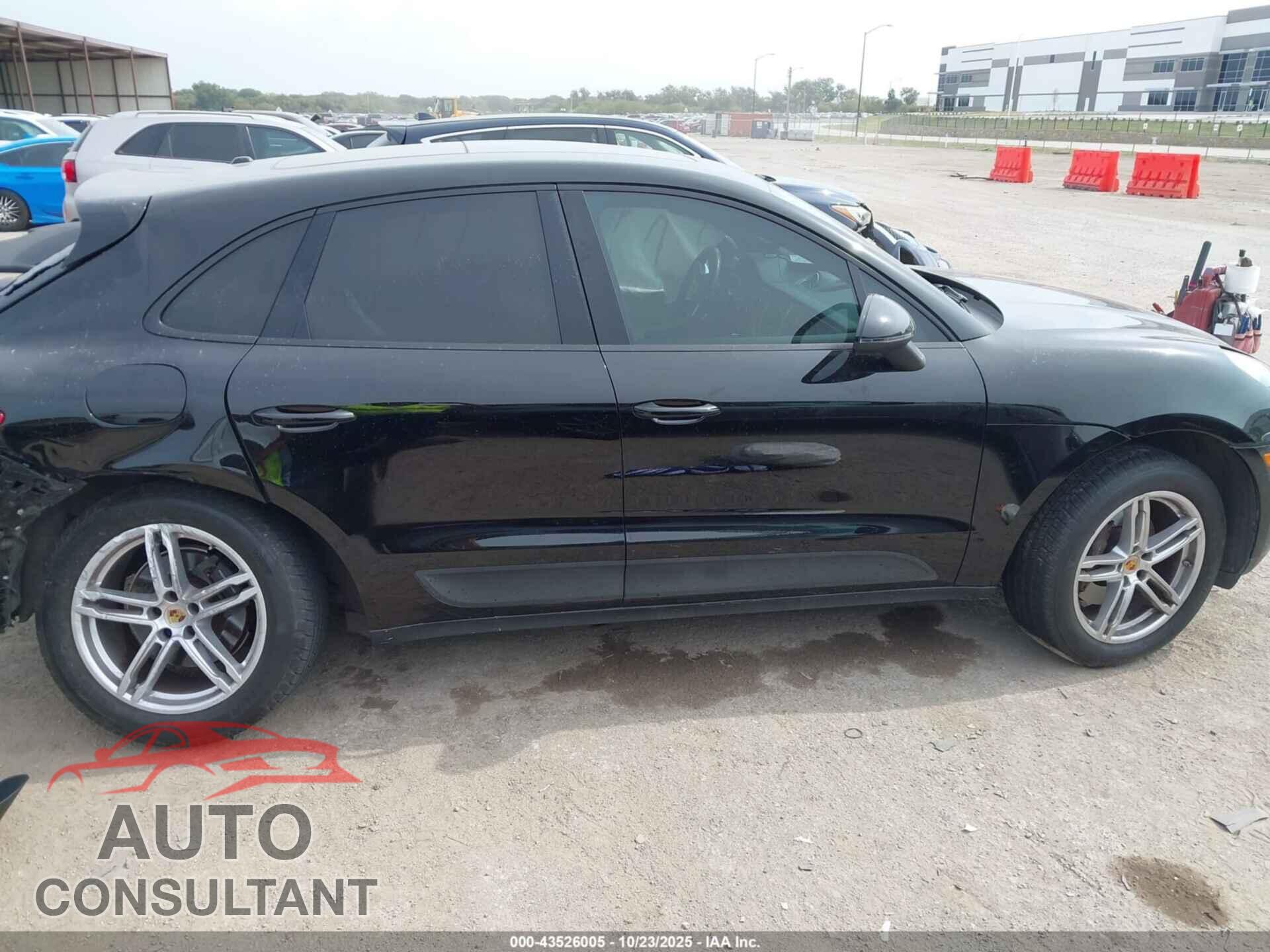 PORSCHE MACAN 2018 - WP1AA2A57JLB07147