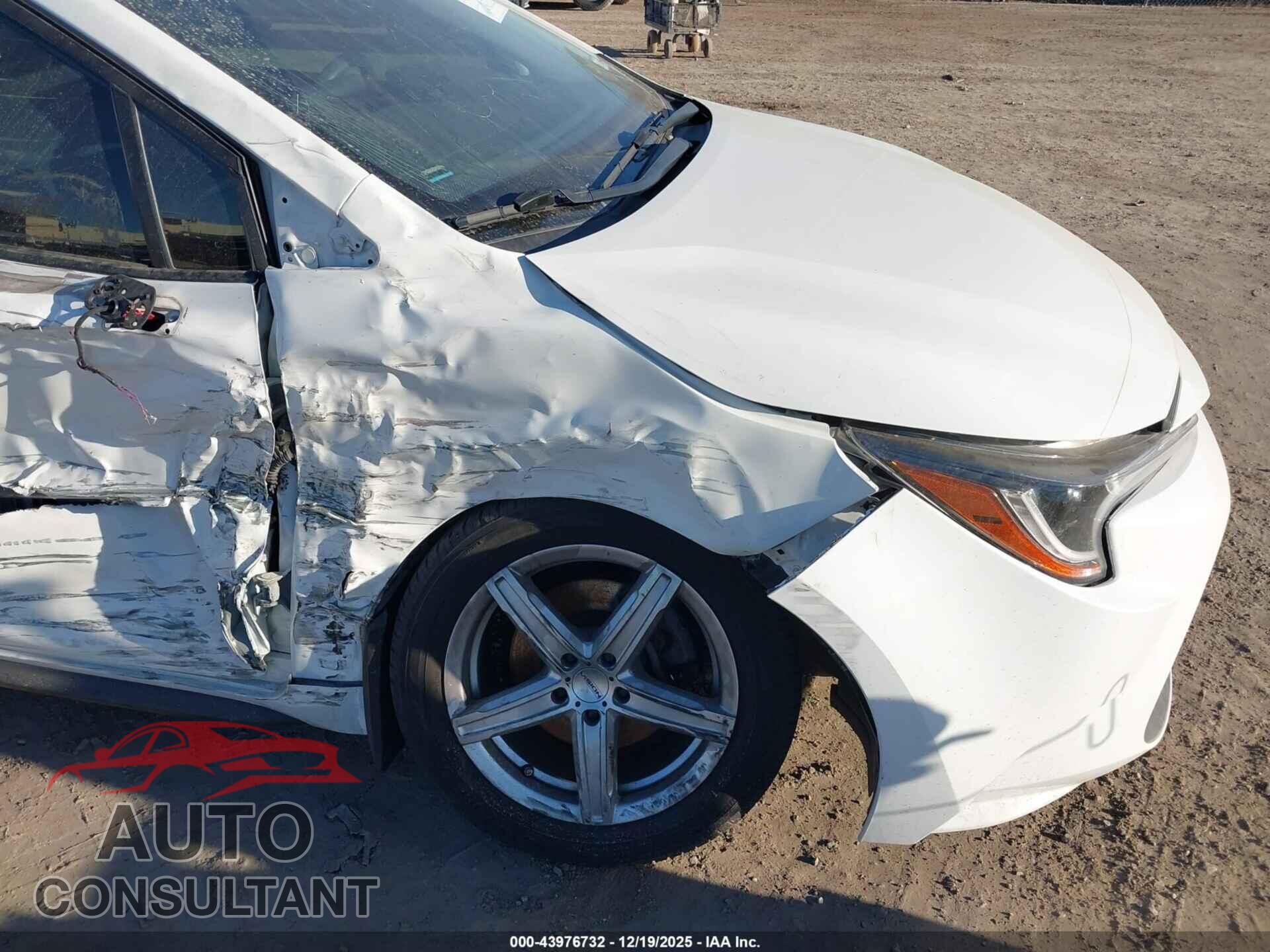 TOYOTA COROLLA 2021 - JTDEPMAE4MJ128549
