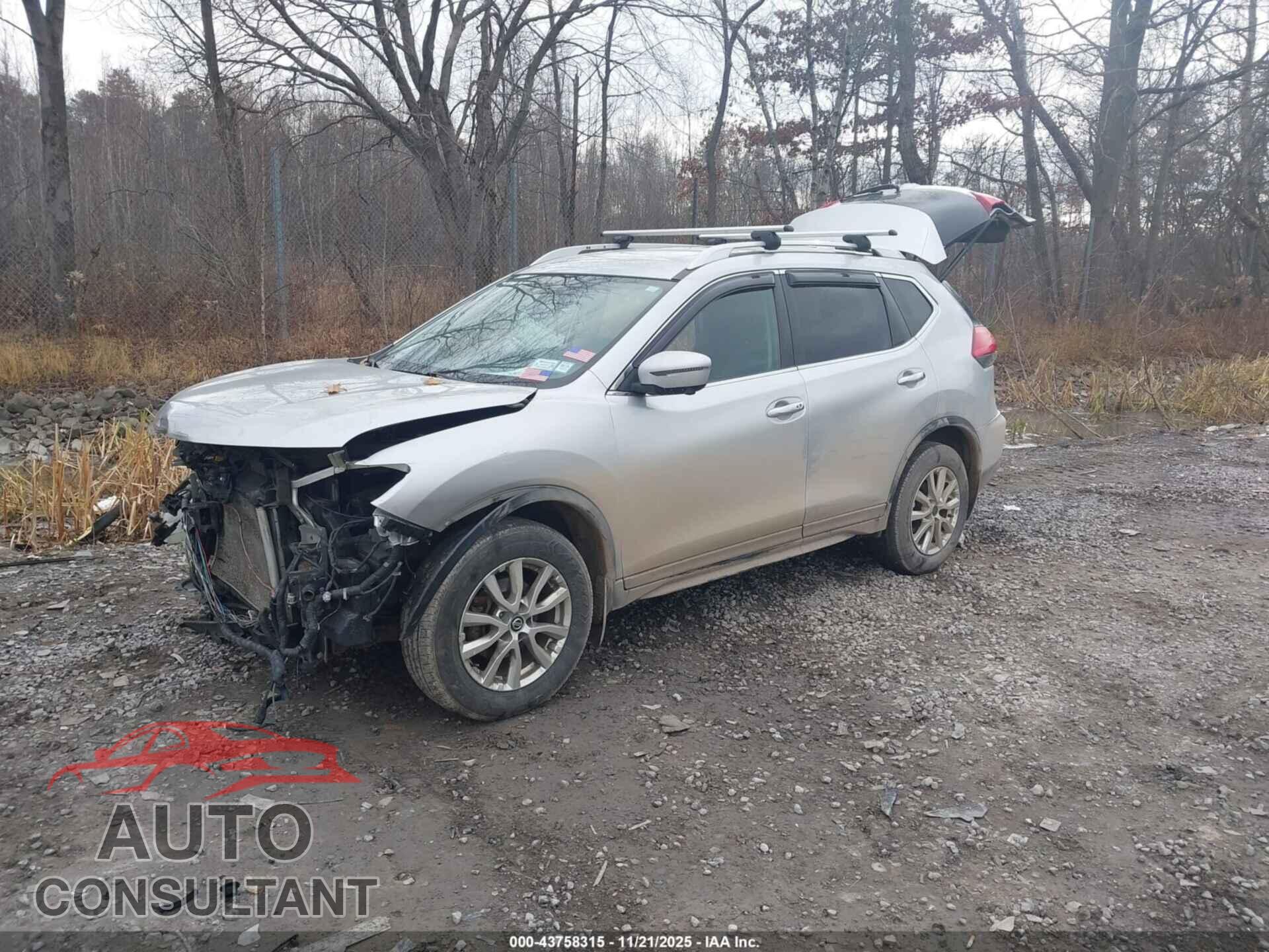 NISSAN ROGUE 2017 - KNMAT2MVXHP548653