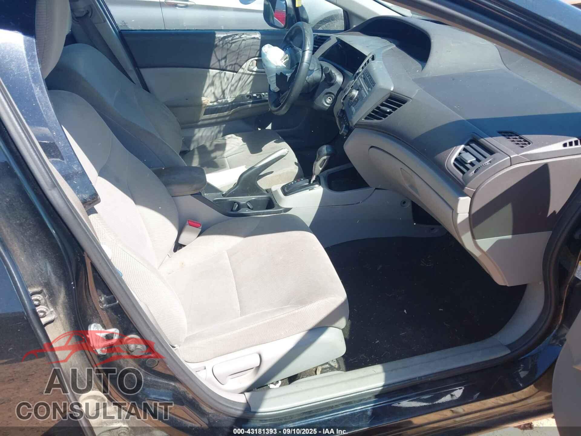 HONDA CIVIC 2012 - 2HGFB2F50CH327809