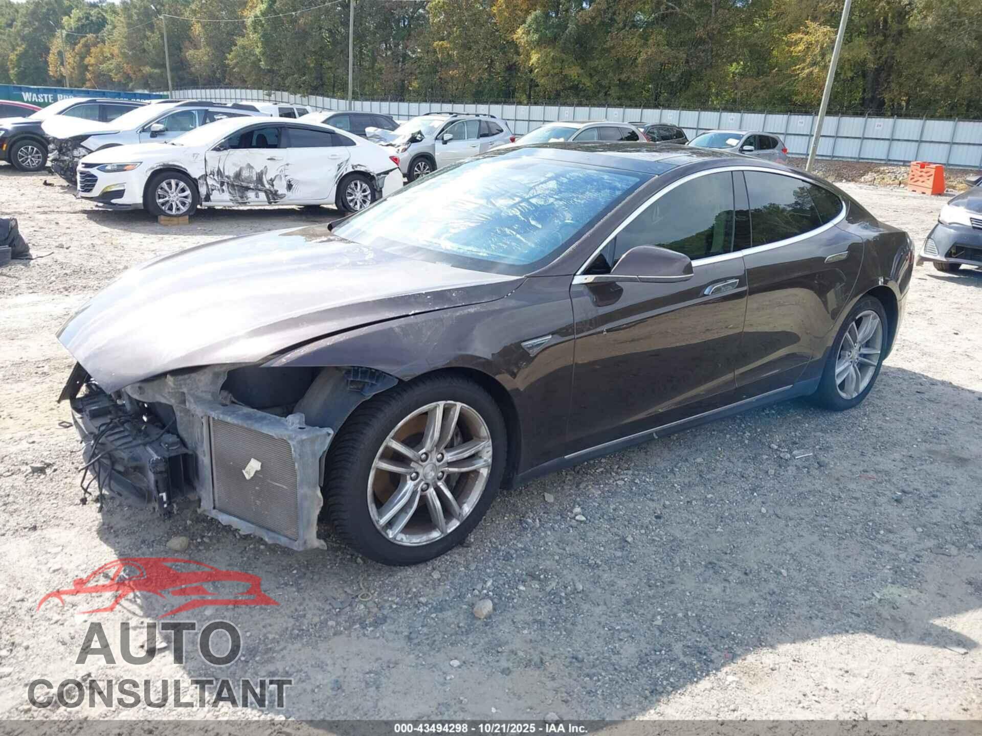 TESLA MODEL S 2013 - 5YJSA1DN0DFP16244