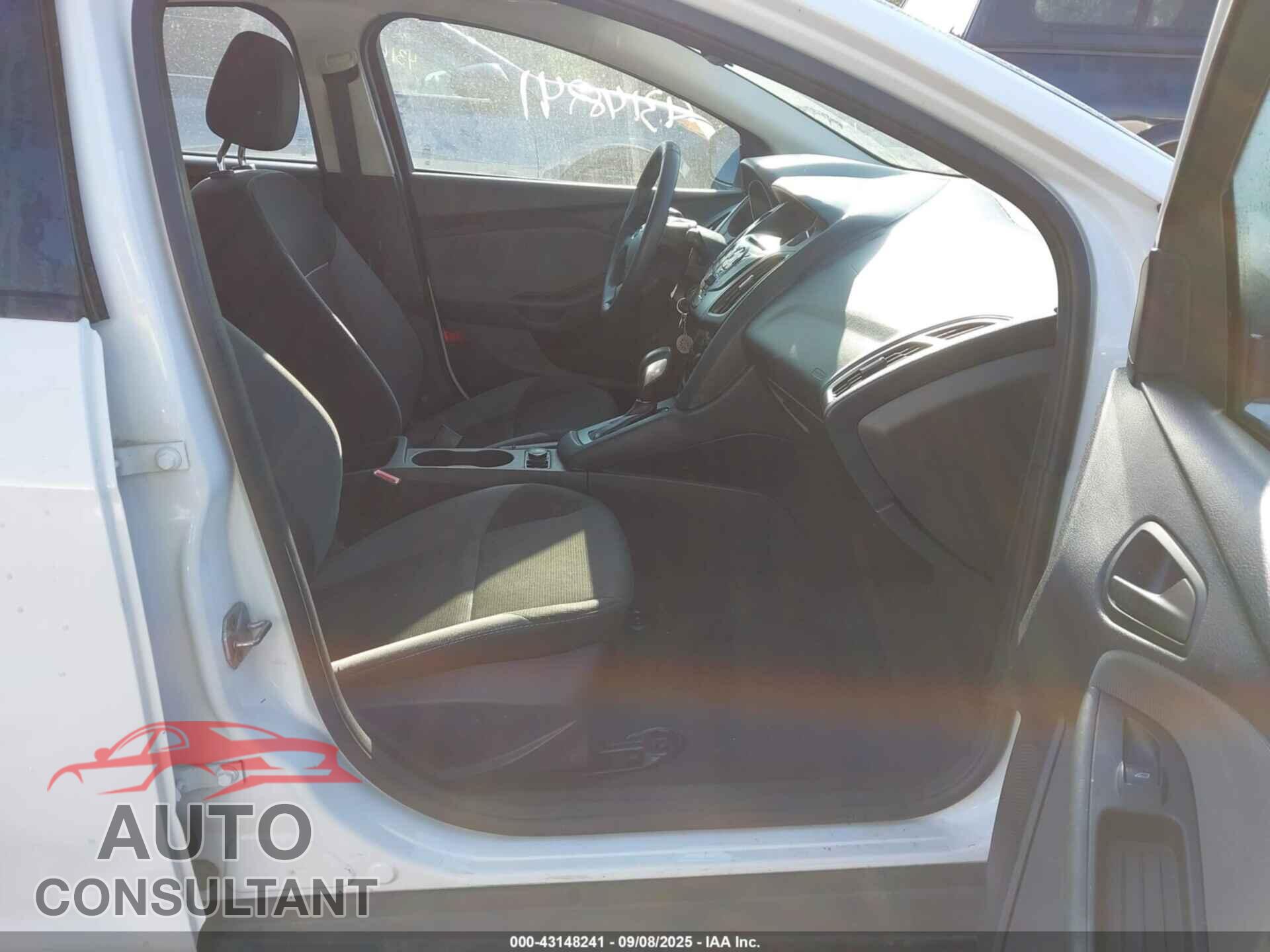 FORD FOCUS 2014 - 1FADP3E20EL171027