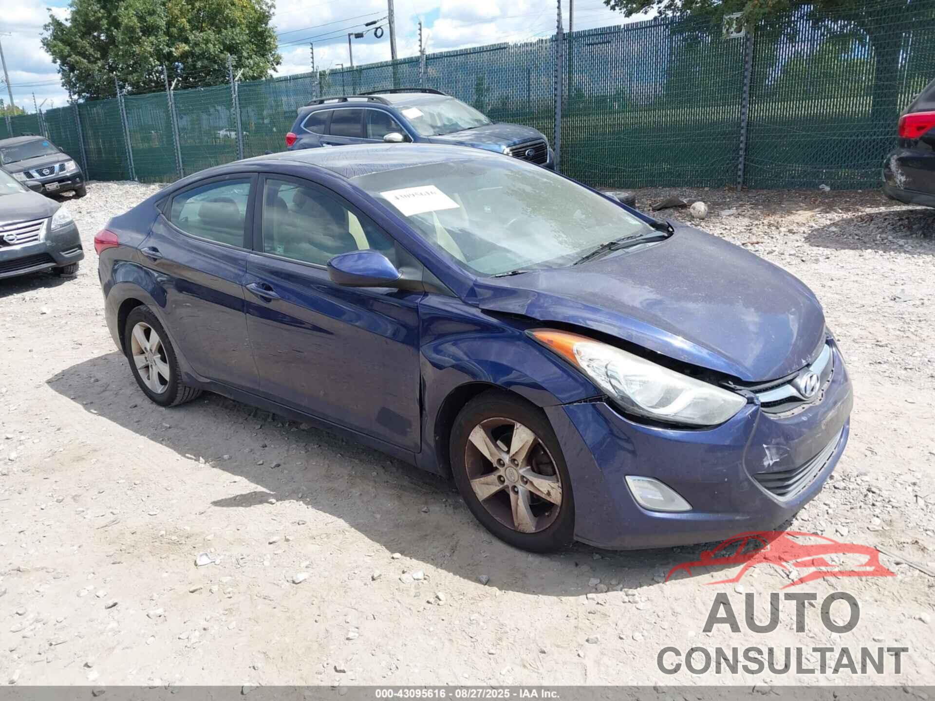 HYUNDAI ELANTRA 2013 - 5NPDH4AE7DH411626