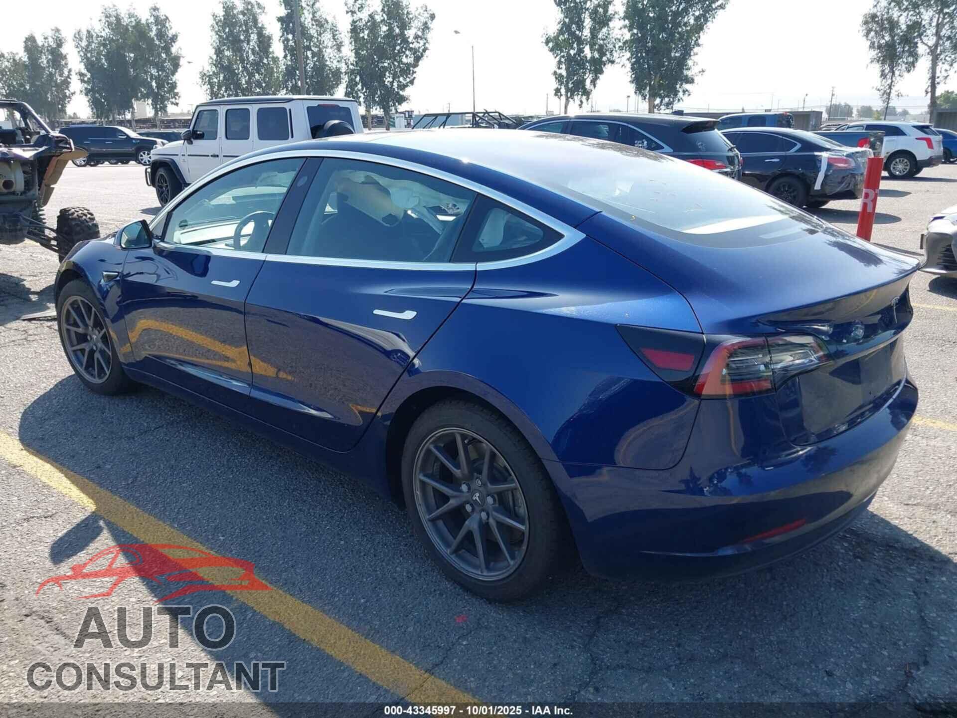 TESLA MODEL 3 2018 - 5YJ3E1EA3JF037519