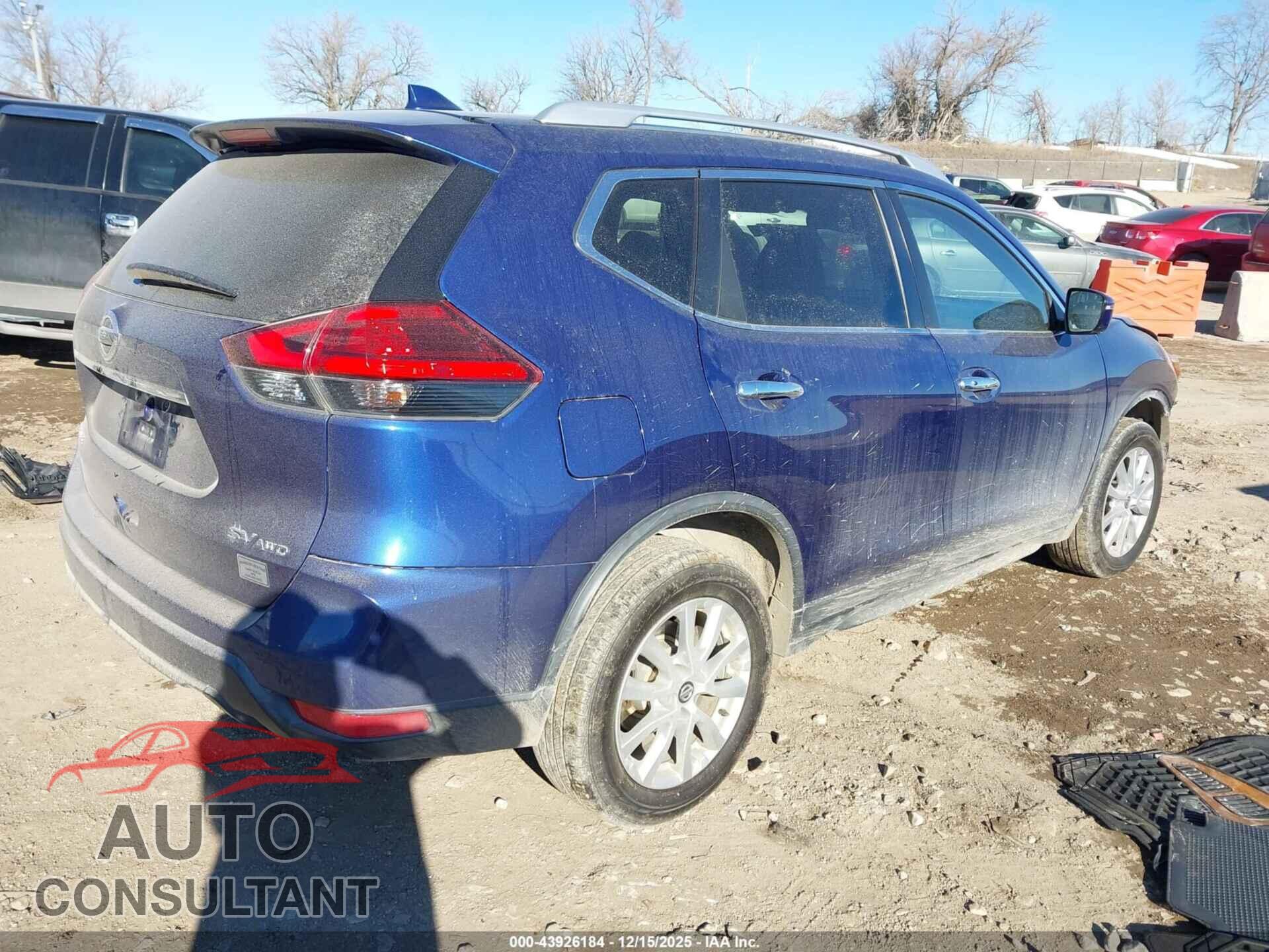 NISSAN ROGUE 2017 - KNMAT2MV1HP584344