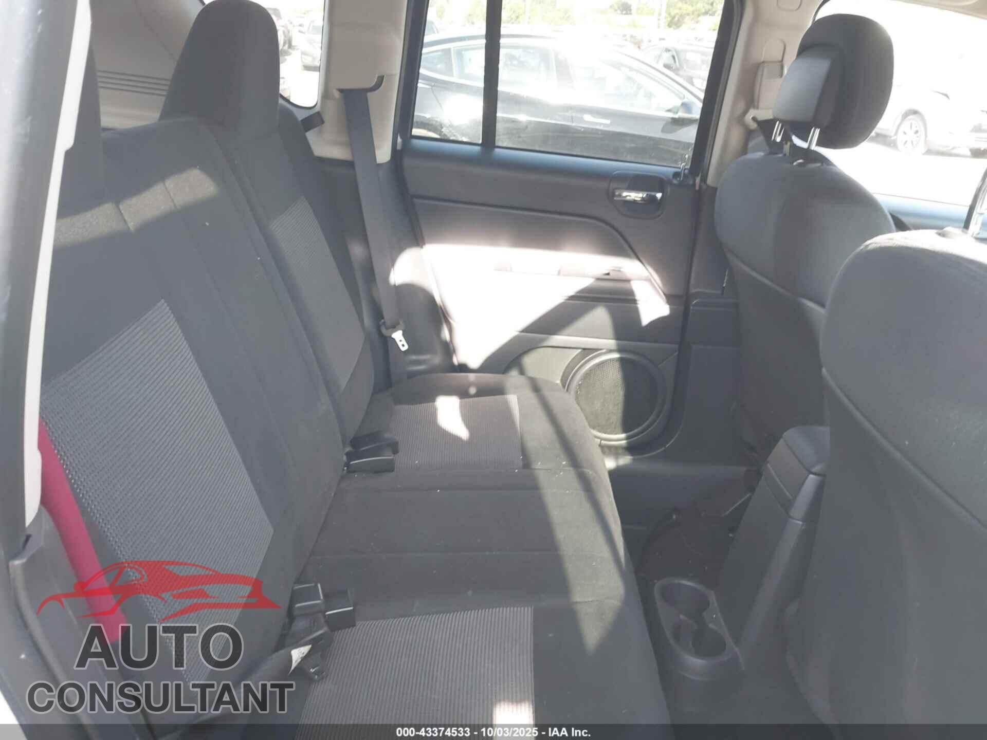 JEEP COMPASS 2011 - 1J4NT1FA2BD267228