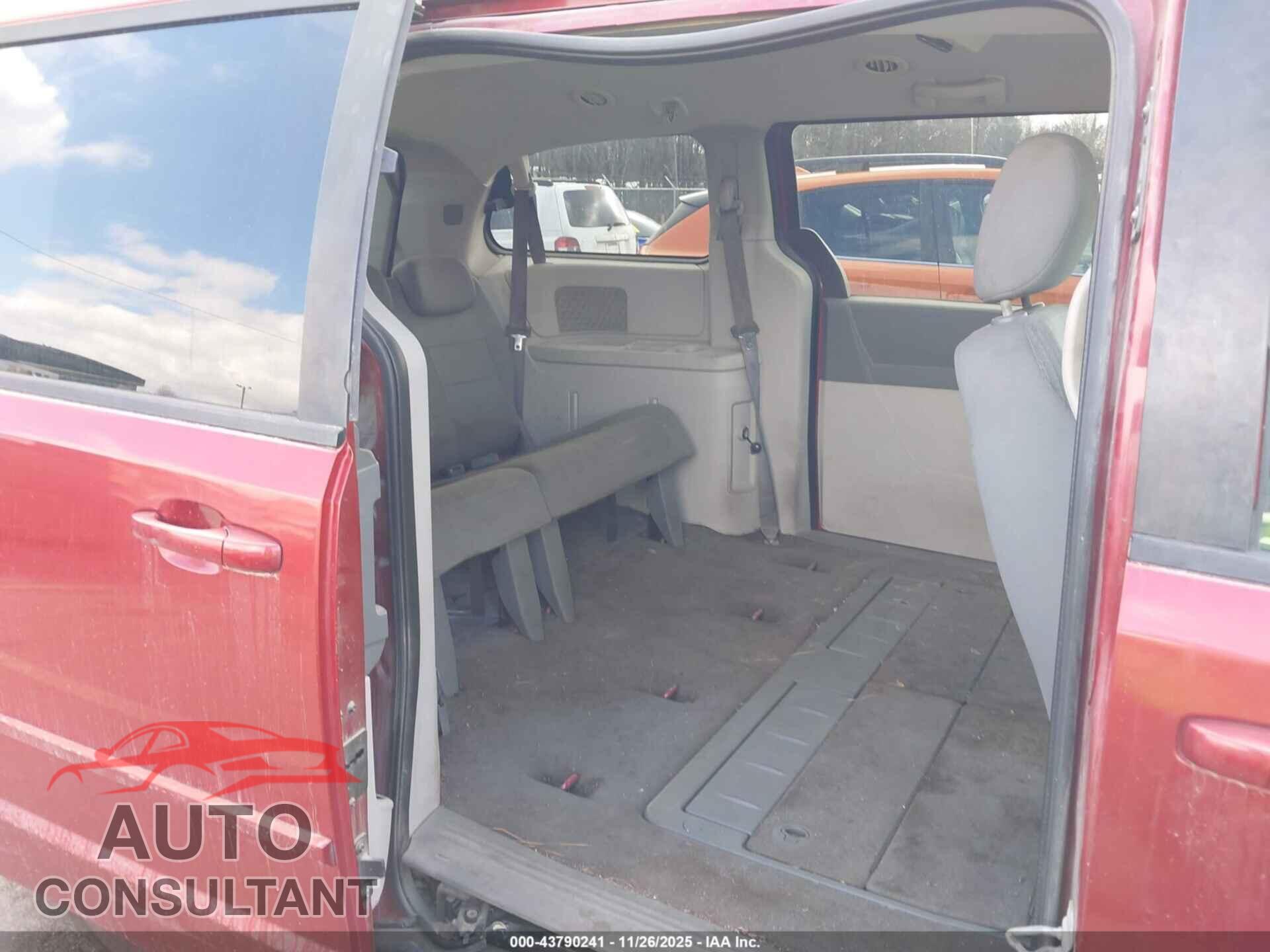 DODGE GRAND CARAVAN 2010 - 2D4RN4DE7AR112858