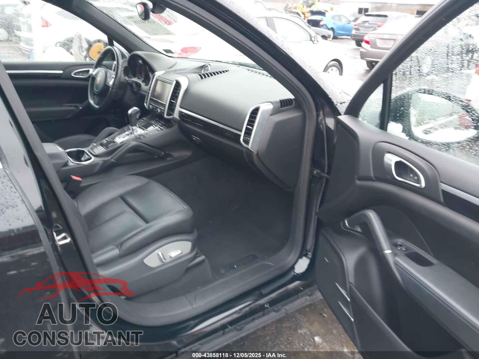PORSCHE CAYENNE 2012 - WP1AA2A27CLA08353